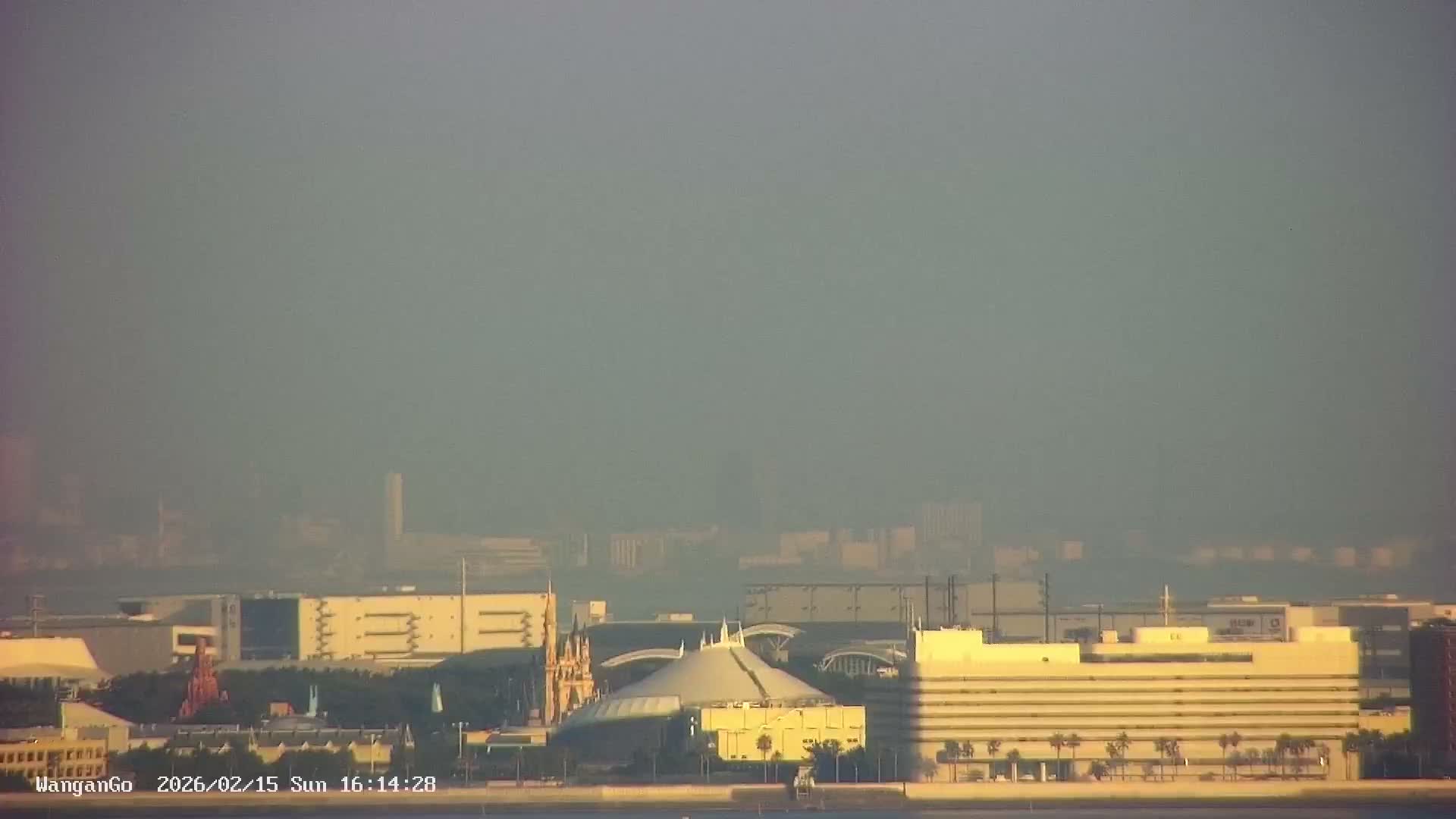 Tokyo,  Surround from Chuo-ku ,Disneyland ,Bridges, Airportes, Tokyo Bay, Industriy Areas, Seaports, Sycrapers   ( 東京周辺、ディズニーランド、橋、空港、東京湾、工業地帯、港、シクラメン、周辺 )  Surround PTZ  Live Cam - 1 Chome, Ariake, Koto-ku, Tokyo, Kantō, Honshu, Japan
