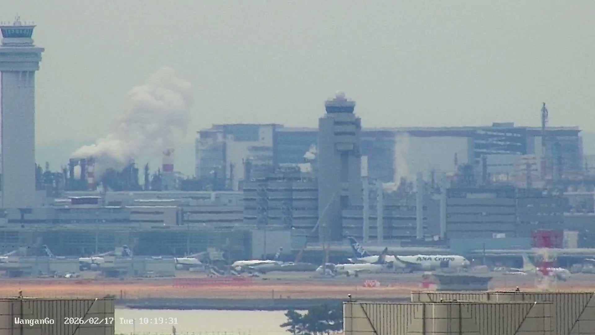 Tokyo,  Surround from Chuo-ku ,Disneyland ,Bridges, Airportes, Tokyo Bay, Industriy Areas, Seaports, Sycrapers   ( 東京周辺、ディズニーランド、橋、空港、東京湾、工業地帯、港、シクラメン、周辺 )  Surround PTZ  Live Cam - 1 Chome, Ariake, Koto-ku, Tokyo, Kantō, Honshu, Japan