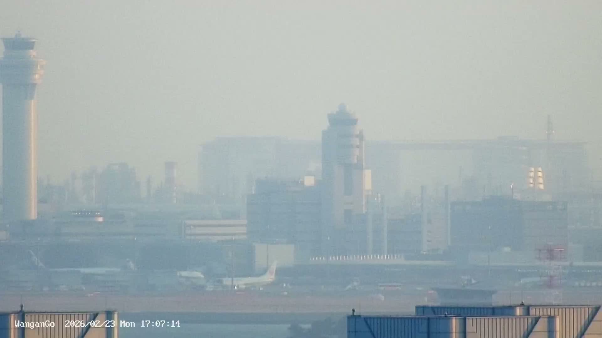 Tokyo,  Surround from Chuo-ku ,Disneyland ,Bridges, Airportes, Tokyo Bay, Industriy Areas, Seaports, Sycrapers   ( 東京周辺、ディズニーランド、橋、空港、東京湾、工業地帯、港、シクラメン、周辺 )  Surround PTZ  Live Cam - 1 Chome, Ariake, Koto-ku, Tokyo, Kantō, Honshu, Japan