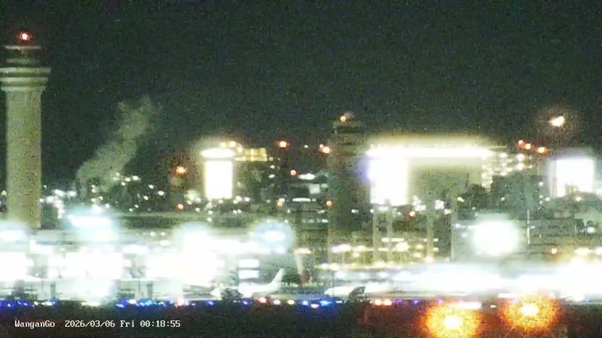Tokyo,  Surround from Chuo-ku ,Disneyland ,Bridges, Airportes, Tokyo Bay, Industriy Areas, Seaports, Sycrapers   ( 東京周辺、ディズニーランド、橋、空港、東京湾、工業地帯、港、シクラメン、周辺 )  Surround PTZ  Live Cam - 1 Chome, Ariake, Koto-ku, Tokyo, Kantō, Honshu, Japan