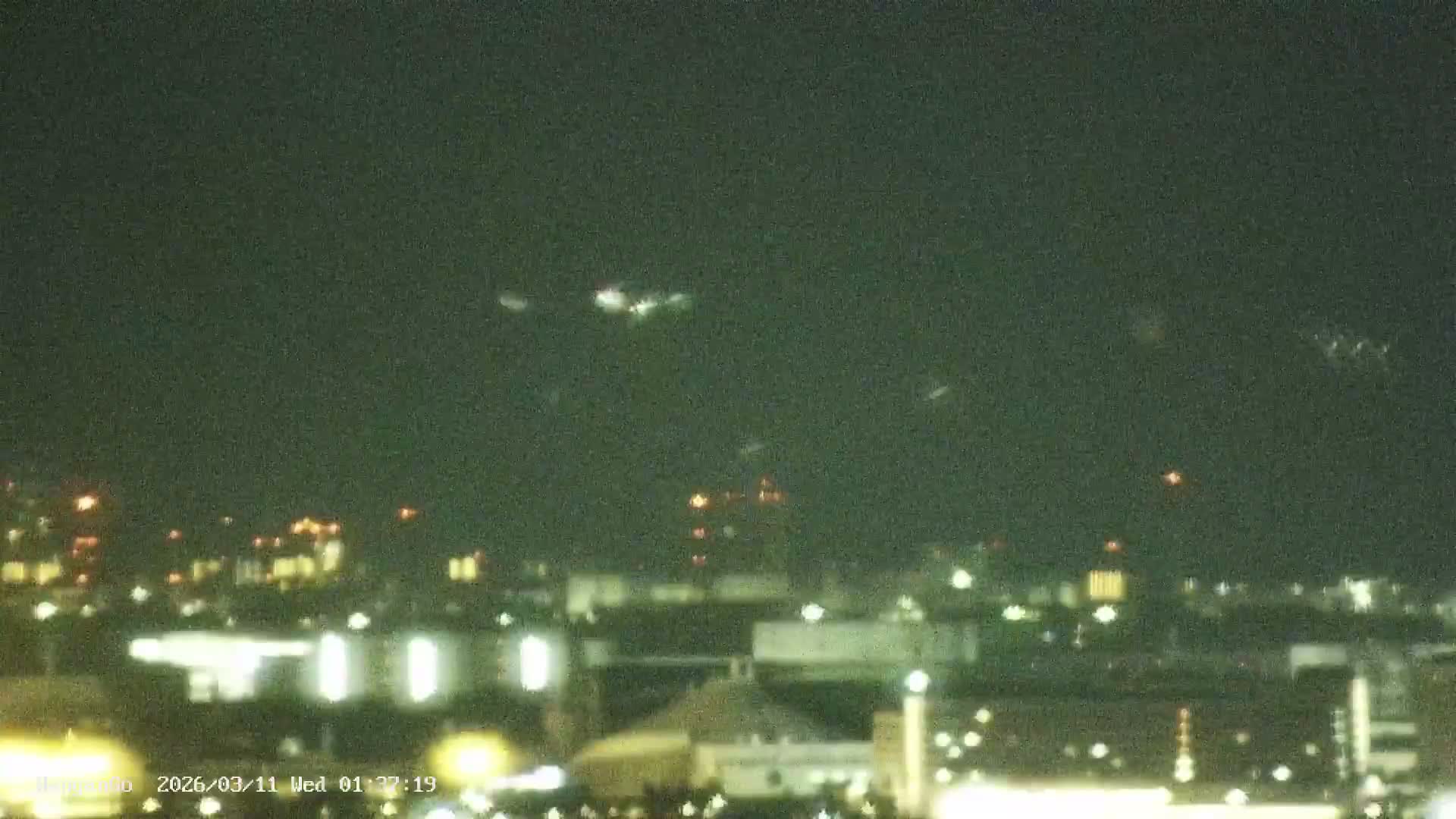 Tokyo,  Surround from Chuo-ku ,Disneyland ,Bridges, Airportes, Tokyo Bay, Industriy Areas, Seaports, Sycrapers   ( 東京周辺、ディズニーランド、橋、空港、東京湾、工業地帯、港、シクラメン、周辺 )  Surround PTZ  Live Cam - 1 Chome, Ariake, Koto-ku, Tokyo, Kantō, Honshu, Japan