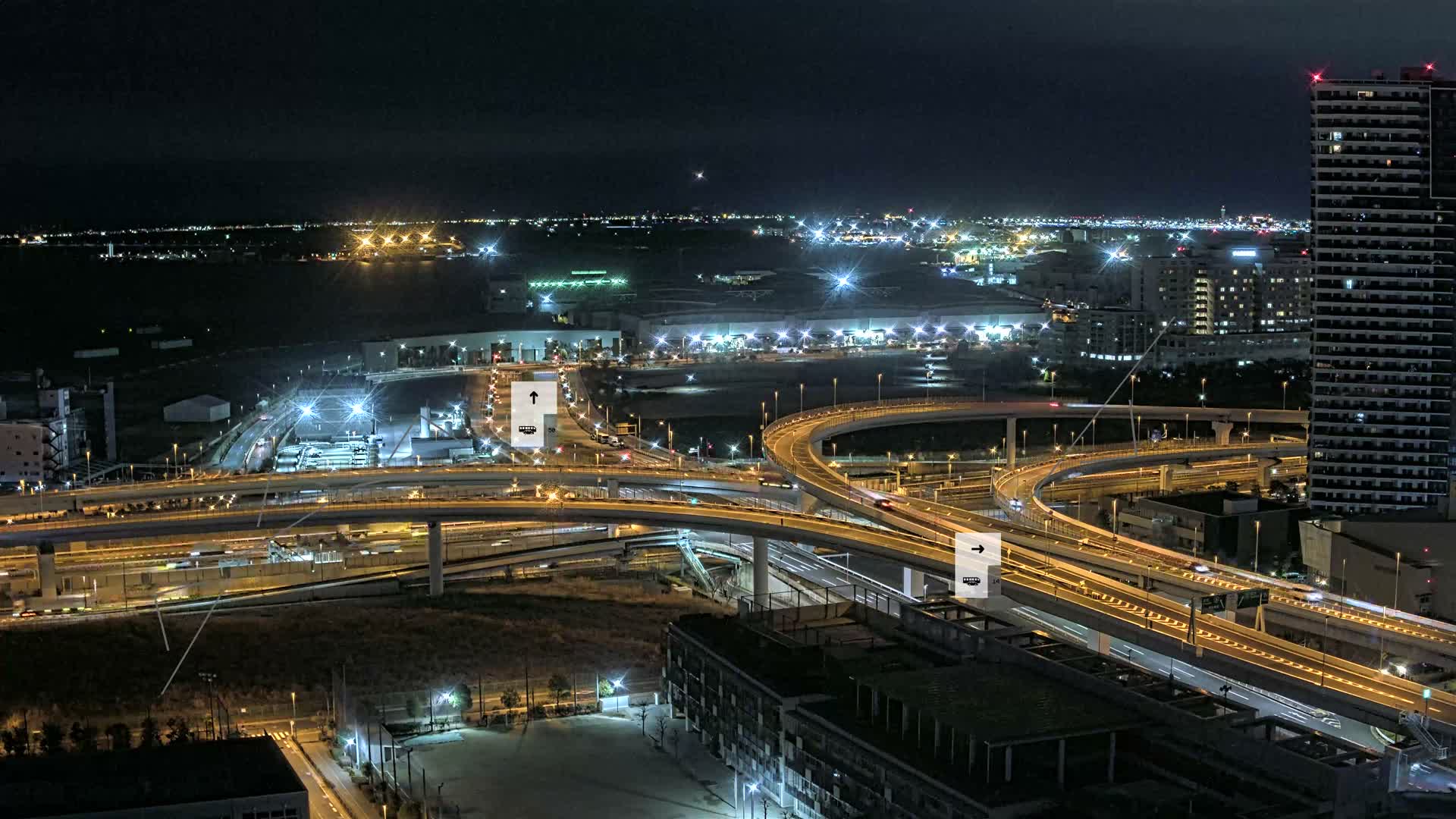 Tokyo, Shuto Expressway Route B  Shinonome Junction & Ariake Neighborhood ( 東京都・首都高速B号線 東雲ジャンクション・有明付近 ) Live Cam - 1 Chome, Ariake, Koto-ku, Tokyo, Kantō, Honshu, Japan