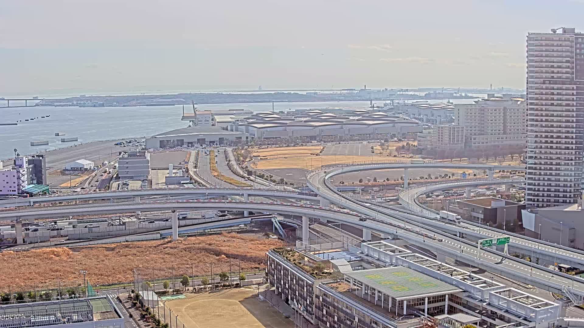 Tokyo, Shuto Expressway Route B  Shinonome Junction & Ariake Neighborhood ( 東京都・首都高速B号線 東雲ジャンクション・有明付近 ) Live Cam - 1 Chome, Ariake, Koto-ku, Tokyo, Kantō, Honshu, Japan