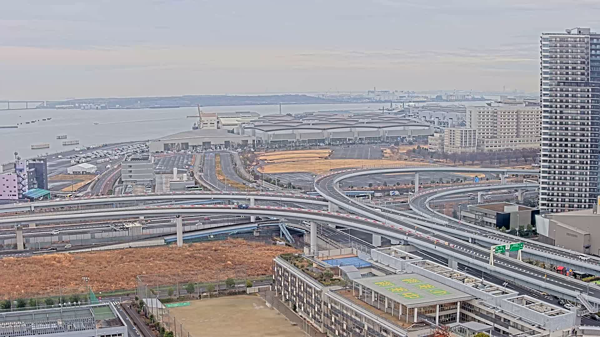 Tokyo, Shuto Expressway Route B  Shinonome Junction & Ariake Neighborhood ( 東京都・首都高速B号線 東雲ジャンクション・有明付近 ) Live Cam - 1 Chome, Ariake, Koto-ku, Tokyo, Kantō, Honshu, Japan