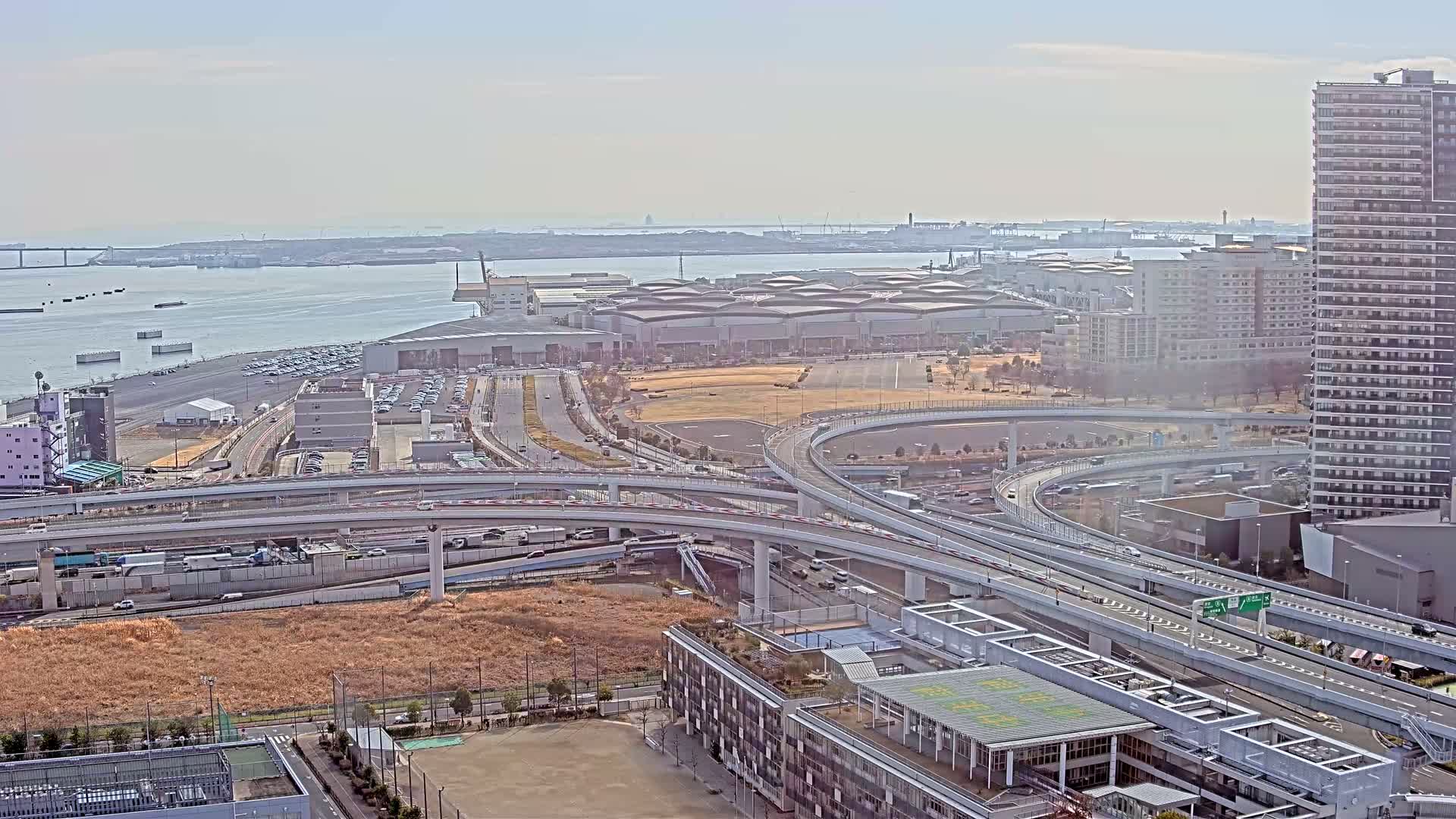 Tokyo, Shuto Expressway Route B  Shinonome Junction & Ariake Neighborhood ( 東京都・首都高速B号線 東雲ジャンクション・有明付近 ) Live Cam - 1 Chome, Ariake, Koto-ku, Tokyo, Kantō, Honshu, Japan