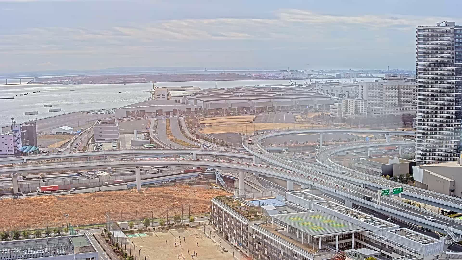 Tokyo, Shuto Expressway Route B  Shinonome Junction & Ariake Neighborhood ( 東京都・首都高速B号線 東雲ジャンクション・有明付近 ) Live Cam - 1 Chome, Ariake, Koto-ku, Tokyo, Kantō, Honshu, Japan