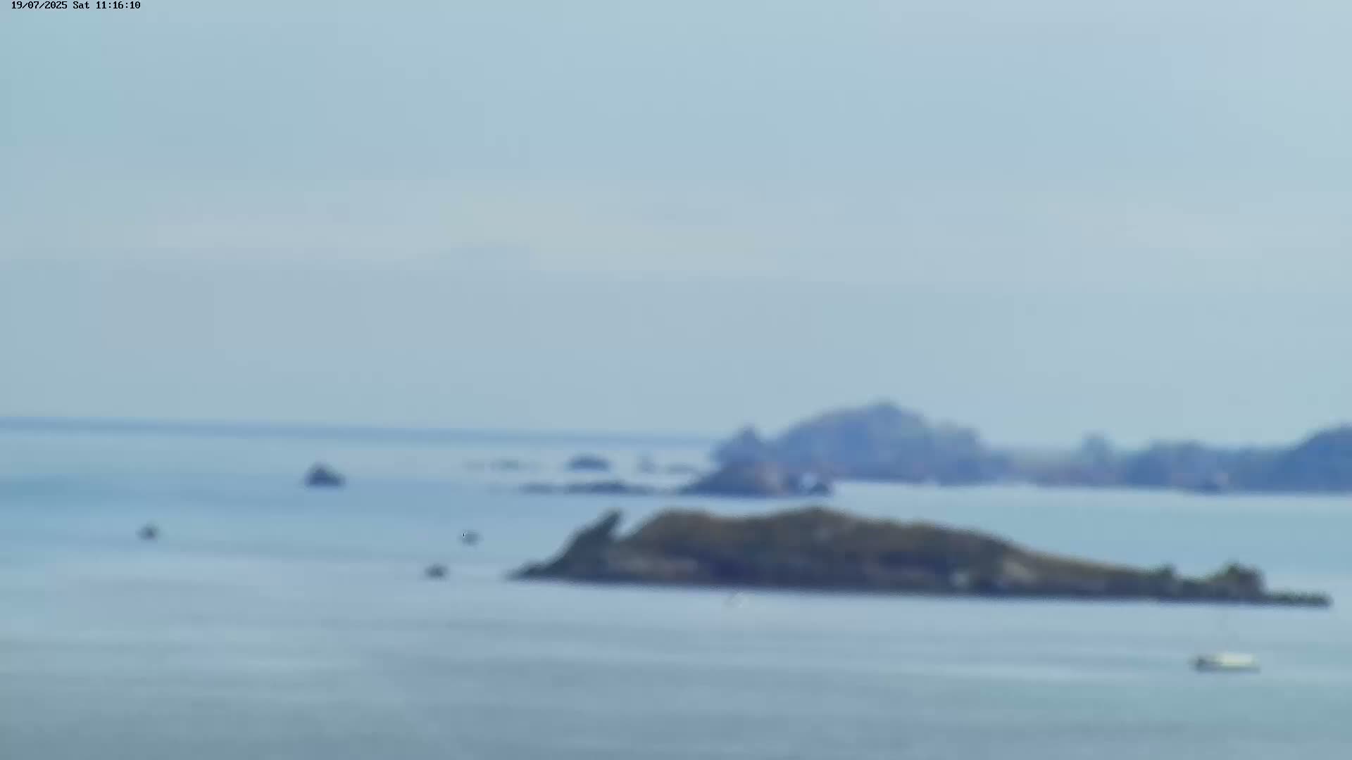 Carantec City Live Cam - Morlaix, Finistere, Bretagne, France
