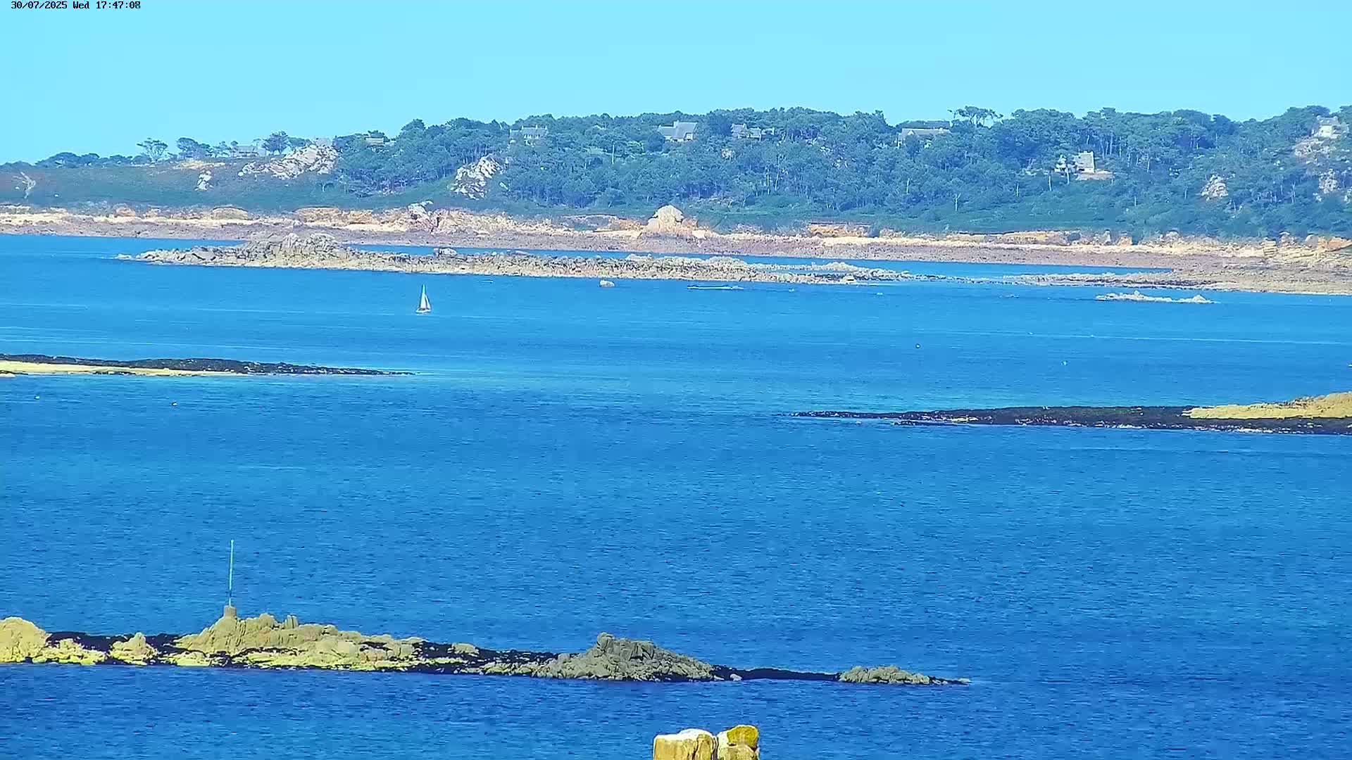 Carantec City Live Cam - Morlaix, Finistere, Bretagne, France