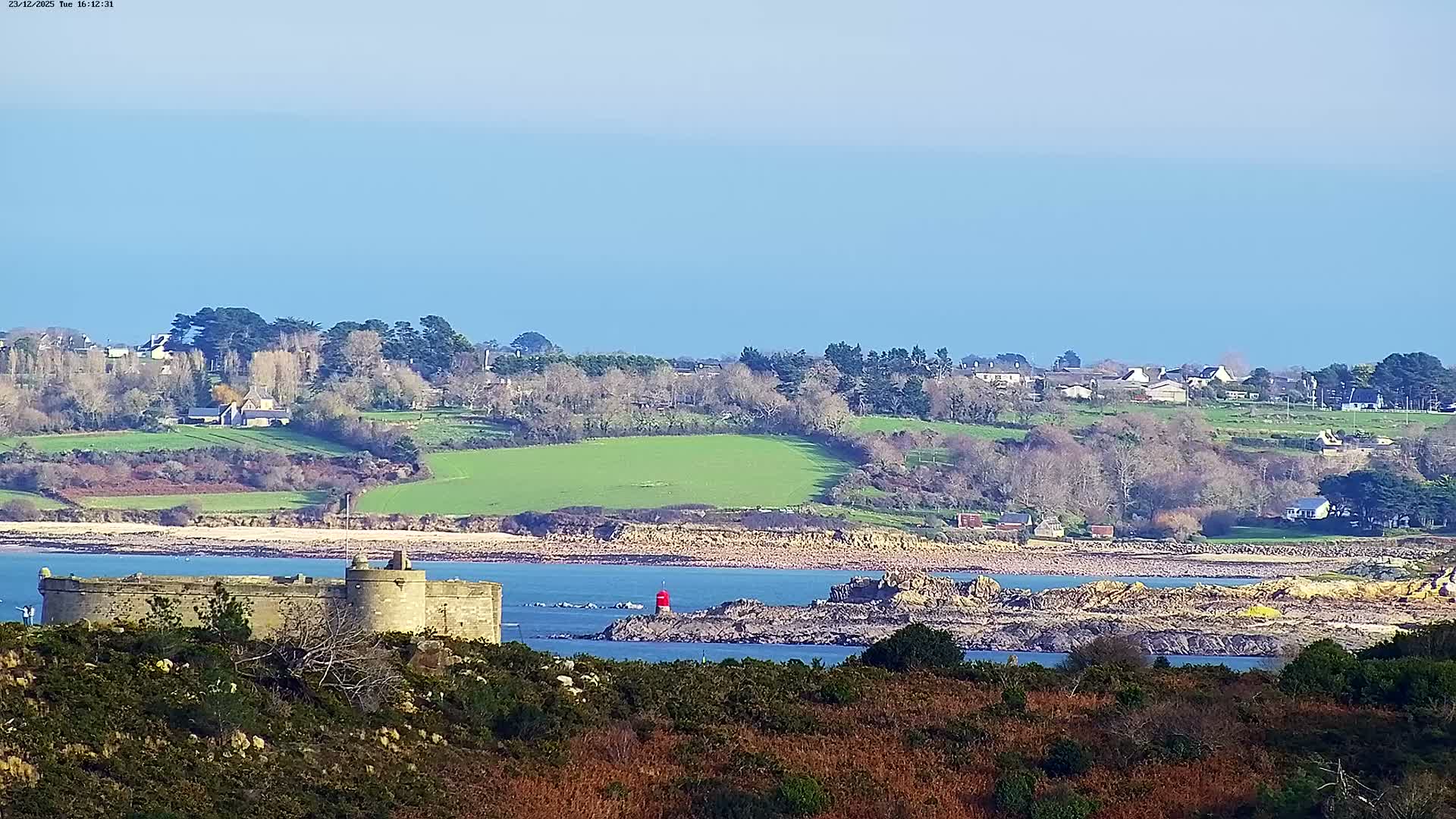 Carantec City Live Cam - Morlaix, Finistere, Bretagne, France