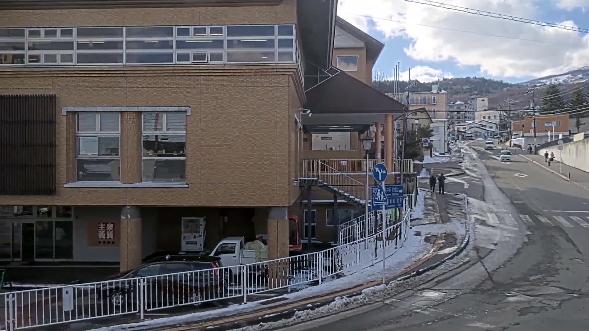 Gunma, Kusatsu , Kusatsu Onsen Bus Terminal ( 群馬県 草津温泉 草津温泉バスターミナル ) Live Cam - Kusatsu, Agatsuma-gun , Gunma, Kantō, Honshu, Japan