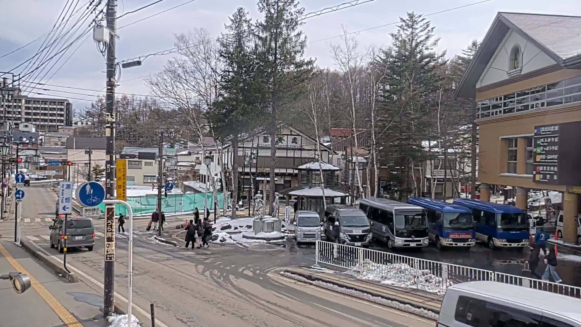 Gunma, Kusatsu , Kusatsu Onsen Bus Terminal ( 群馬県 草津温泉 草津温泉バスターミナル ) Live Cam - Kusatsu, Agatsuma-gun , Gunma, Kantō, Honshu, Japan