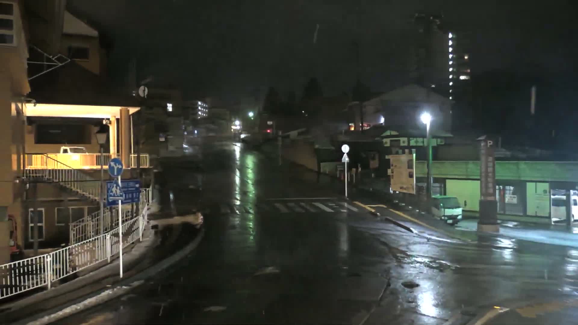 Gunma, Kusatsu , Kusatsu Onsen Bus Terminal ( 群馬県 草津温泉 草津温泉バスターミナル ) Live Cam - Kusatsu, Agatsuma-gun , Gunma, Kantō, Honshu, Japan