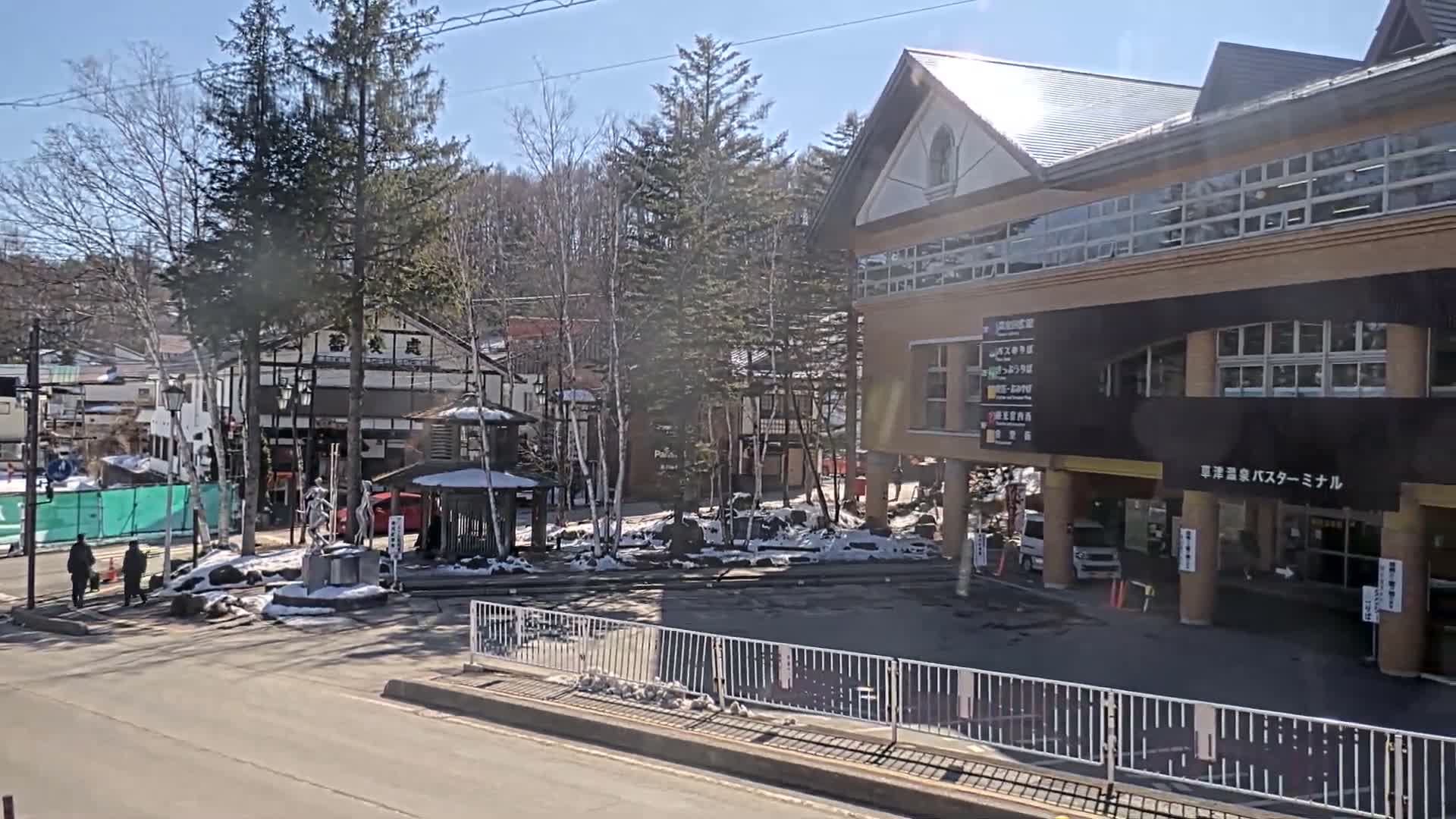 Gunma, Kusatsu , Kusatsu Onsen Bus Terminal ( 群馬県 草津温泉 草津温泉バスターミナル ) Live Cam - Kusatsu, Agatsuma-gun , Gunma, Kantō, Honshu, Japan