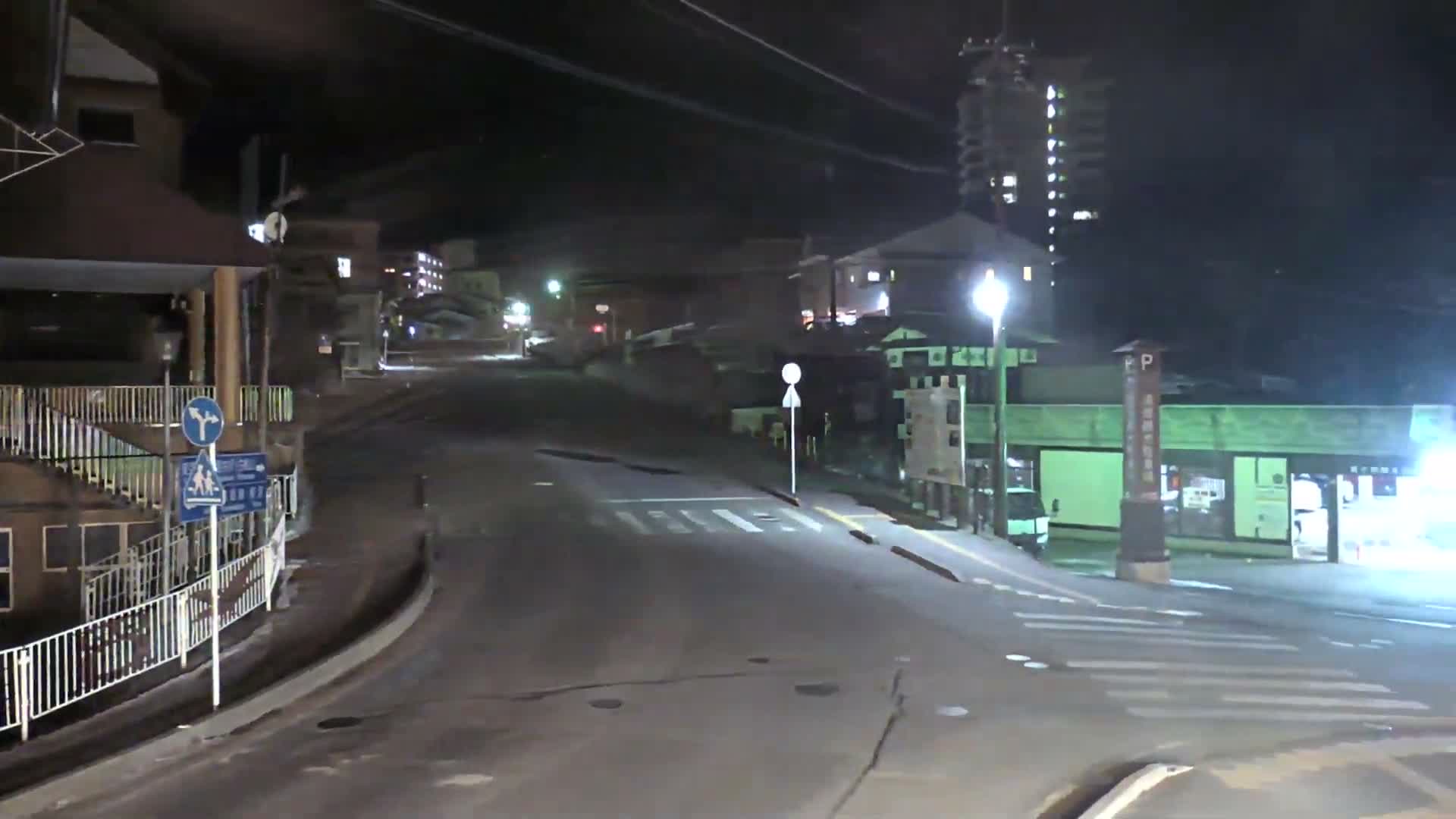 Gunma, Kusatsu , Kusatsu Onsen Bus Terminal ( 群馬県 草津温泉 草津温泉バスターミナル ) Live Cam - Kusatsu, Agatsuma-gun , Gunma, Kantō, Honshu, Japan