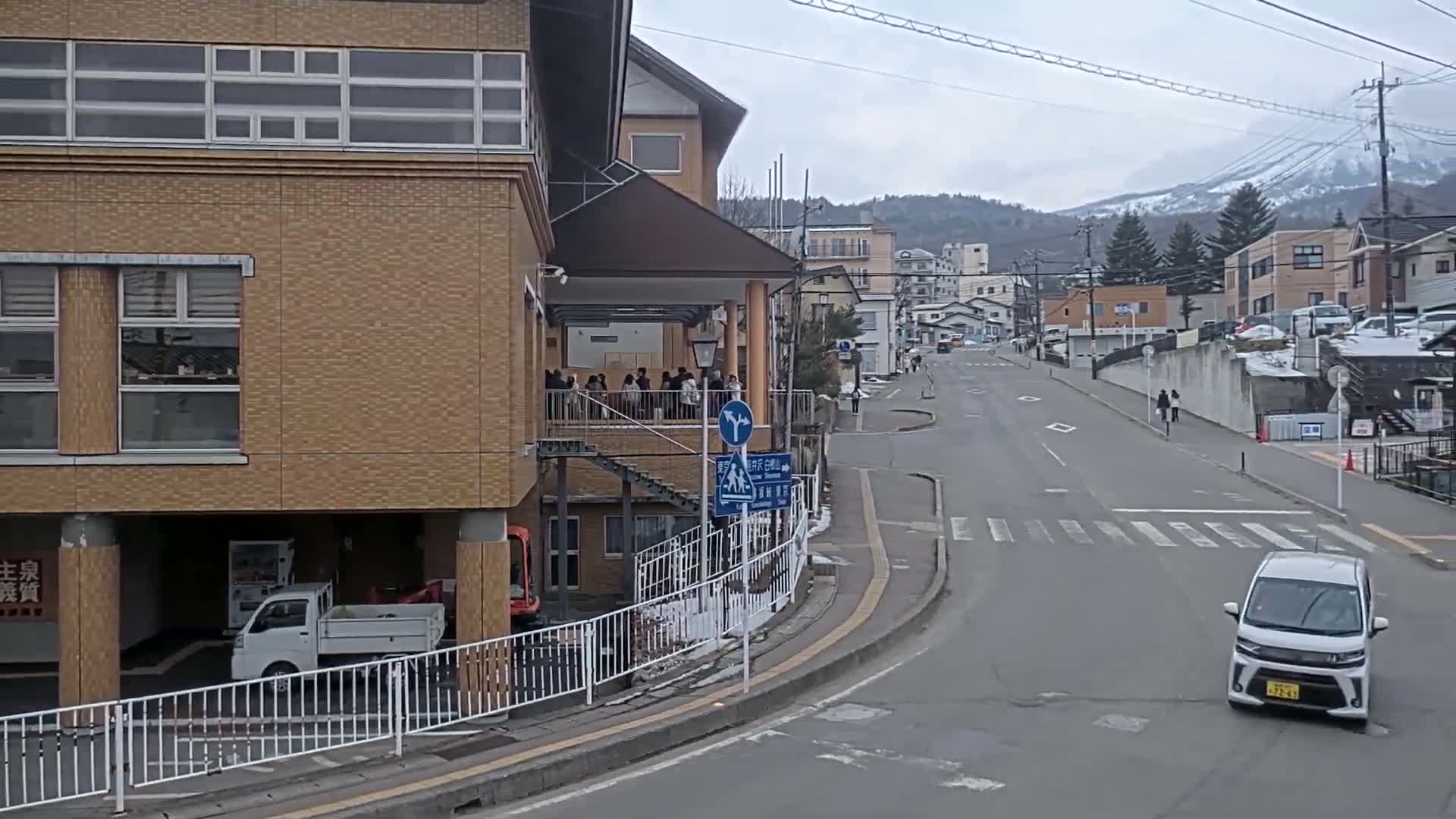 Gunma, Kusatsu , Kusatsu Onsen Bus Terminal ( 群馬県 草津温泉 草津温泉バスターミナル ) Live Cam - Kusatsu, Agatsuma-gun , Gunma, Kantō, Honshu, Japan