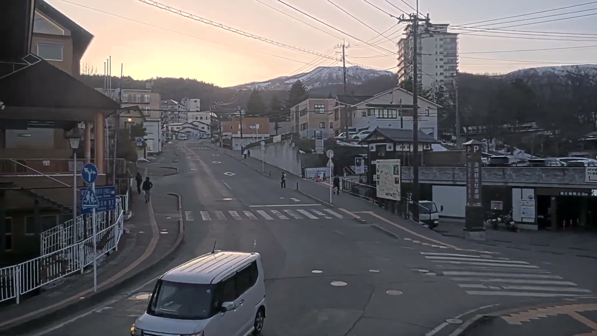 Gunma, Kusatsu , Kusatsu Onsen Bus Terminal ( 群馬県 草津温泉 草津温泉バスターミナル ) Live Cam - Kusatsu, Agatsuma-gun , Gunma, Kantō, Honshu, Japan