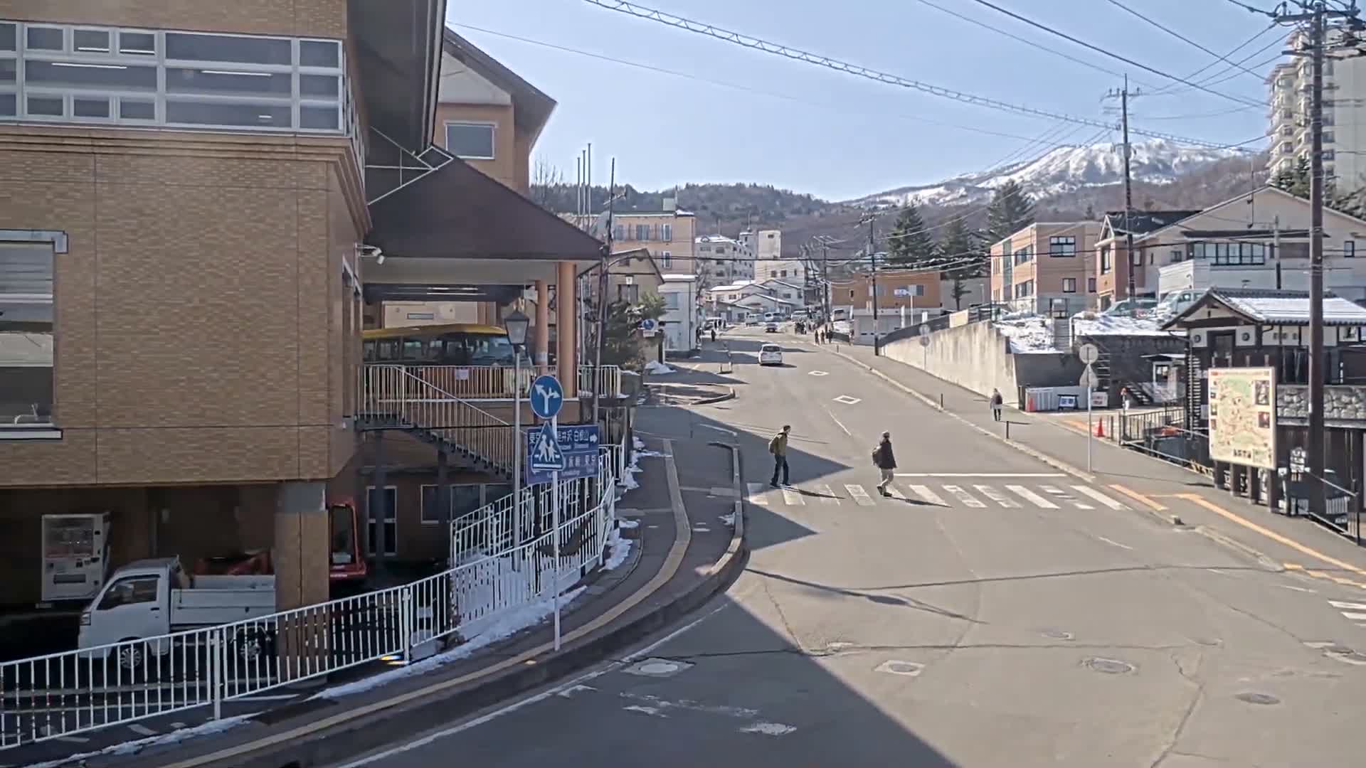 Gunma, Kusatsu , Kusatsu Onsen Bus Terminal ( 群馬県 草津温泉 草津温泉バスターミナル ) Live Cam - Kusatsu, Agatsuma-gun , Gunma, Kantō, Honshu, Japan