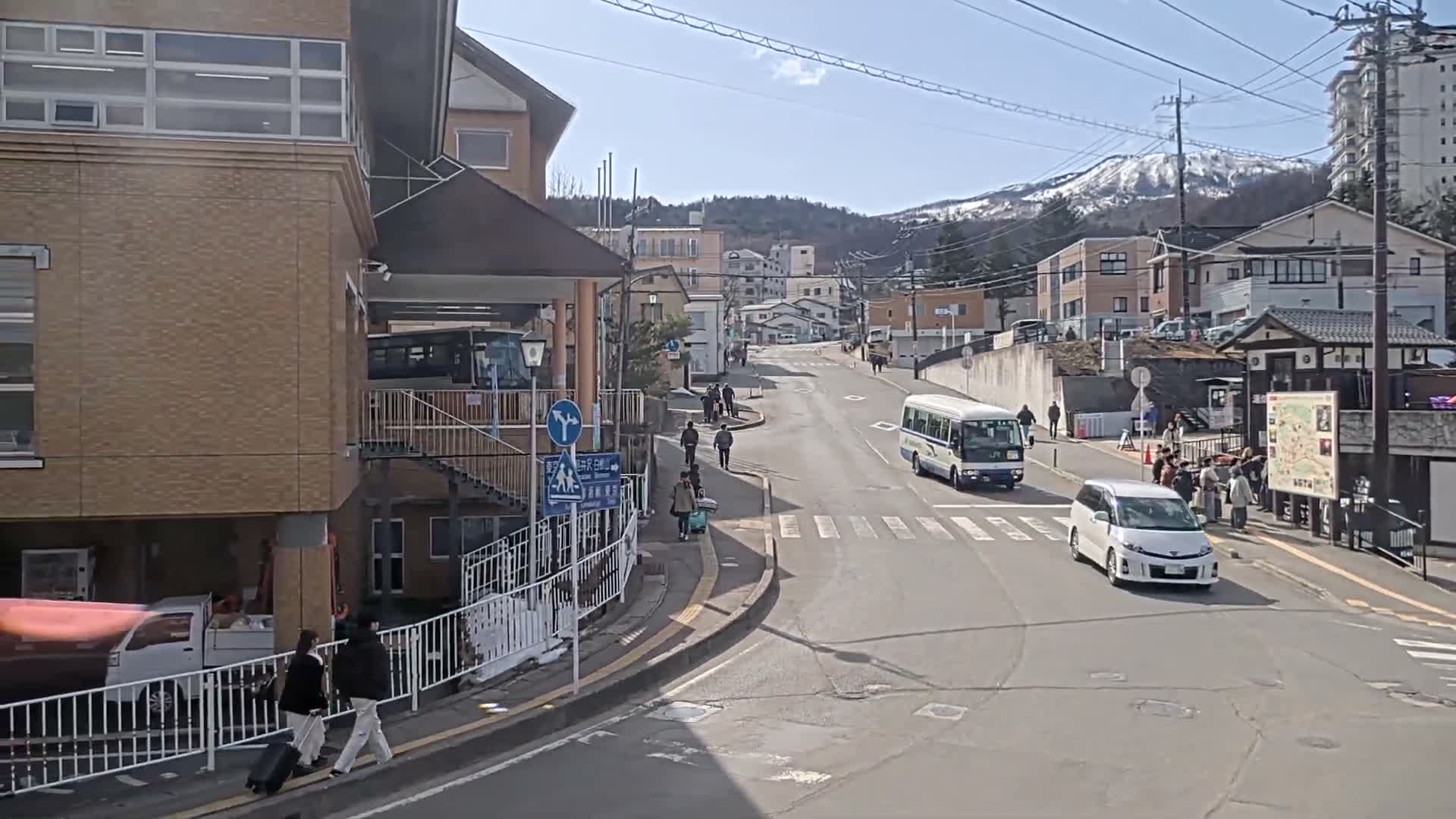 Gunma, Kusatsu , Kusatsu Onsen Bus Terminal ( 群馬県 草津温泉 草津温泉バスターミナル ) Live Cam - Kusatsu, Agatsuma-gun , Gunma, Kantō, Honshu, Japan