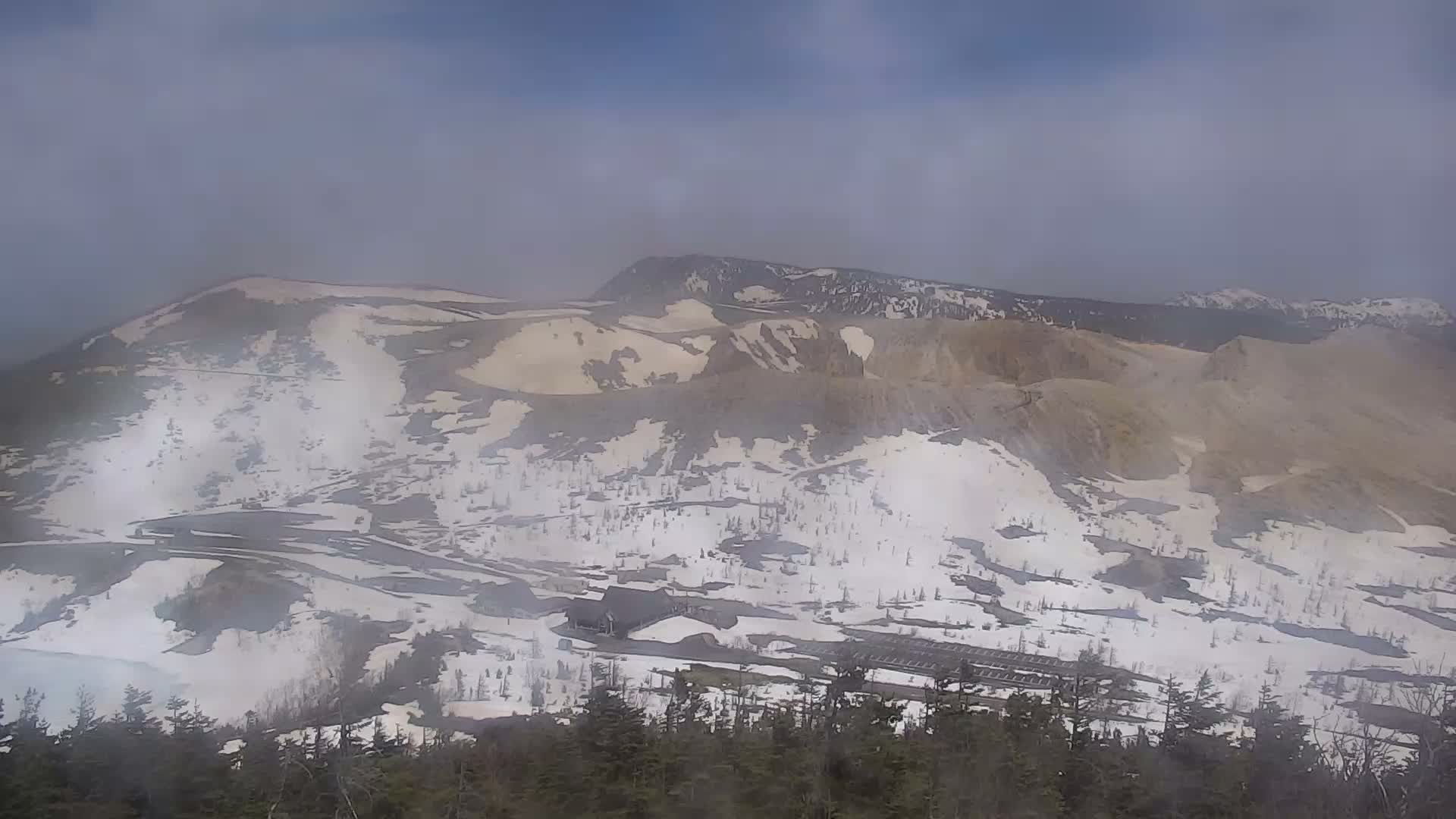 Gunma, Agatsuma, Kusatsu-Shirane Volcano Complex Yugama Volcanic Crater Lake & Yokoteyama Summit  ( 群馬・吾妻・草津白根火山群 湯釜火山湖・横手山山頂 ) Live Cam - Kusatsu, Agatsuma-gun , Gunma, Kantō, Honshu, Japan