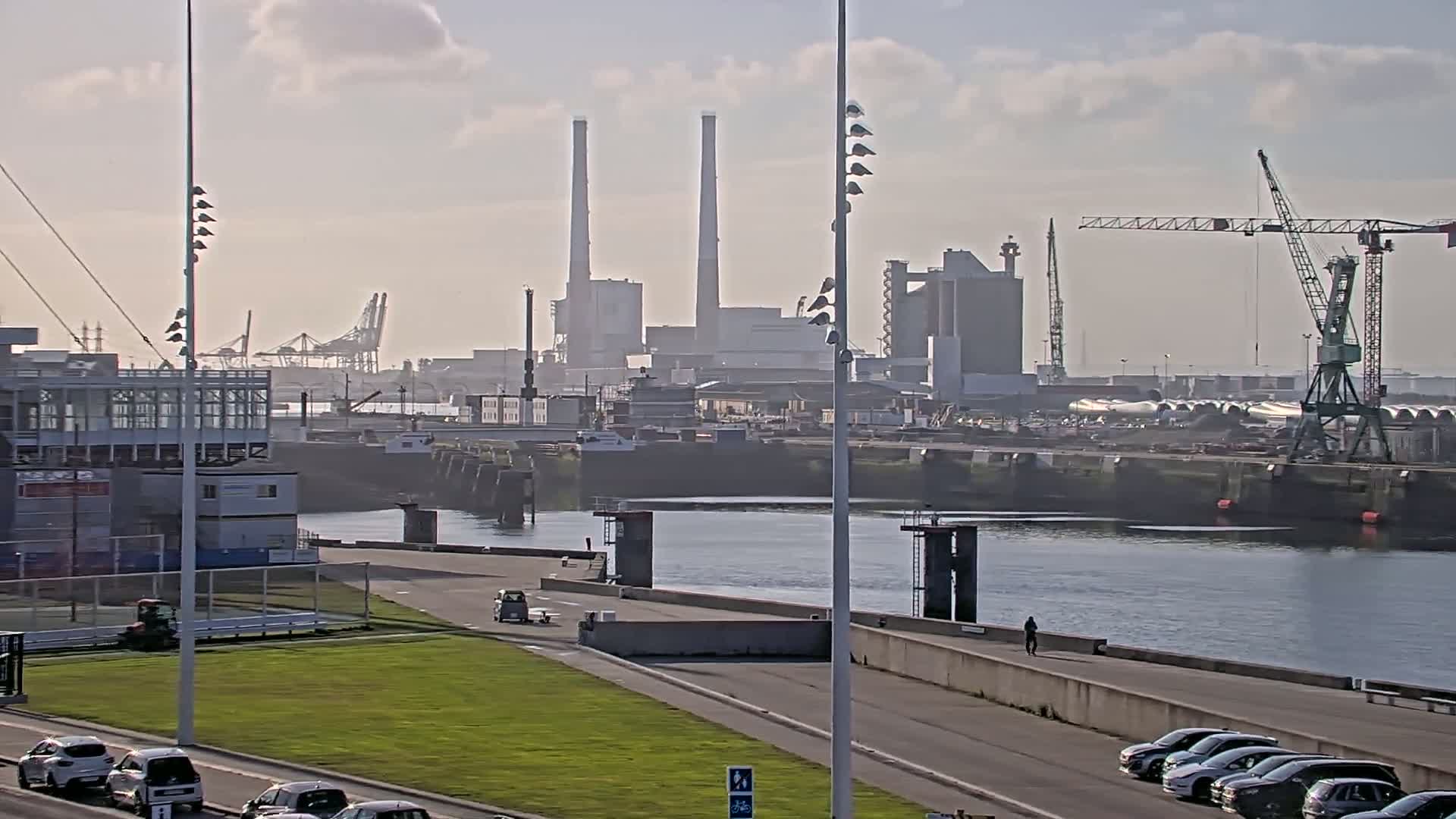 Le Havre Port Live Cam - Le Havre, Seine-Maritime, Normandie, France