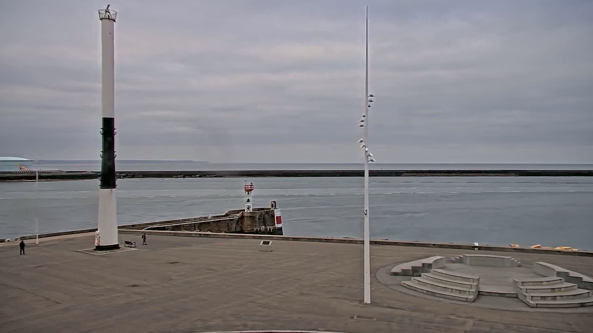 Le Havre Port Live Cam - Le Havre, Seine-Maritime, Normandie, France