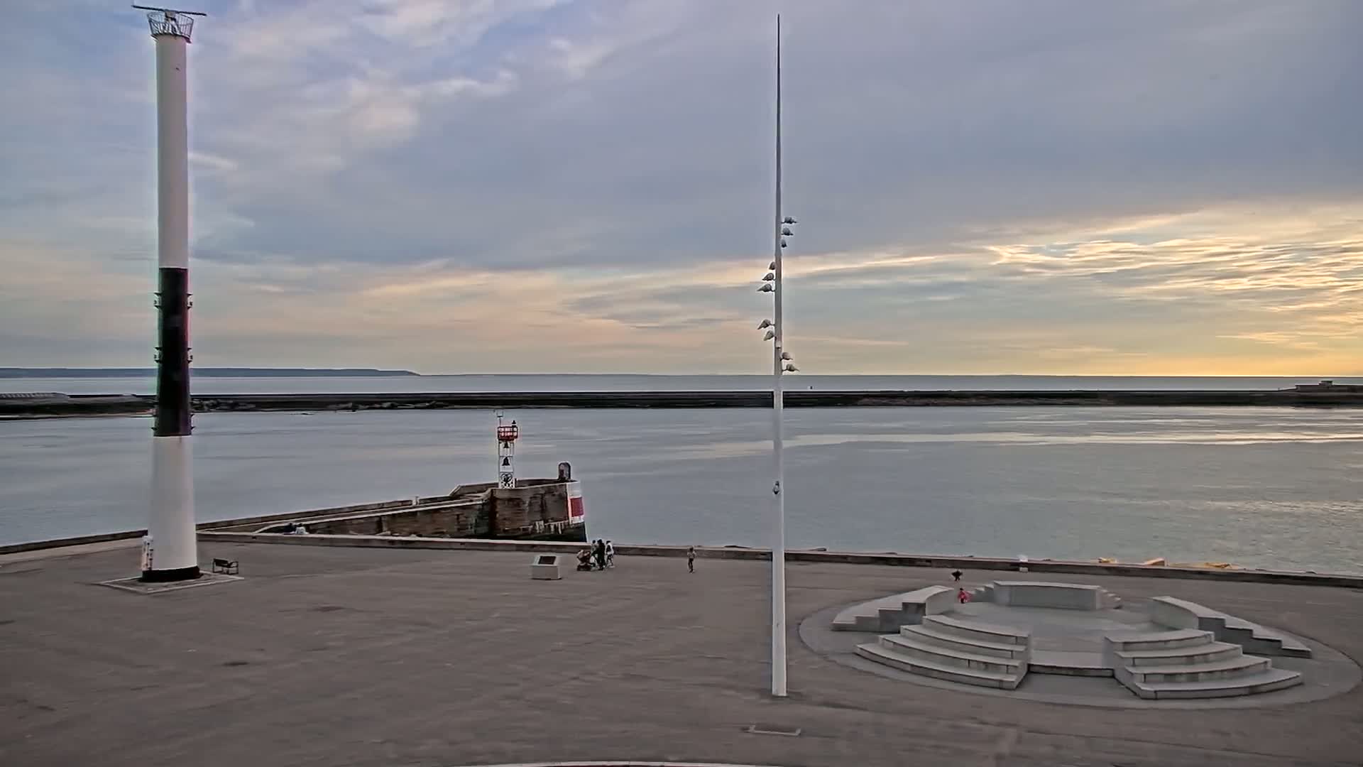 Le Havre Port Live Cam - Le Havre, Seine-Maritime, Normandie, France