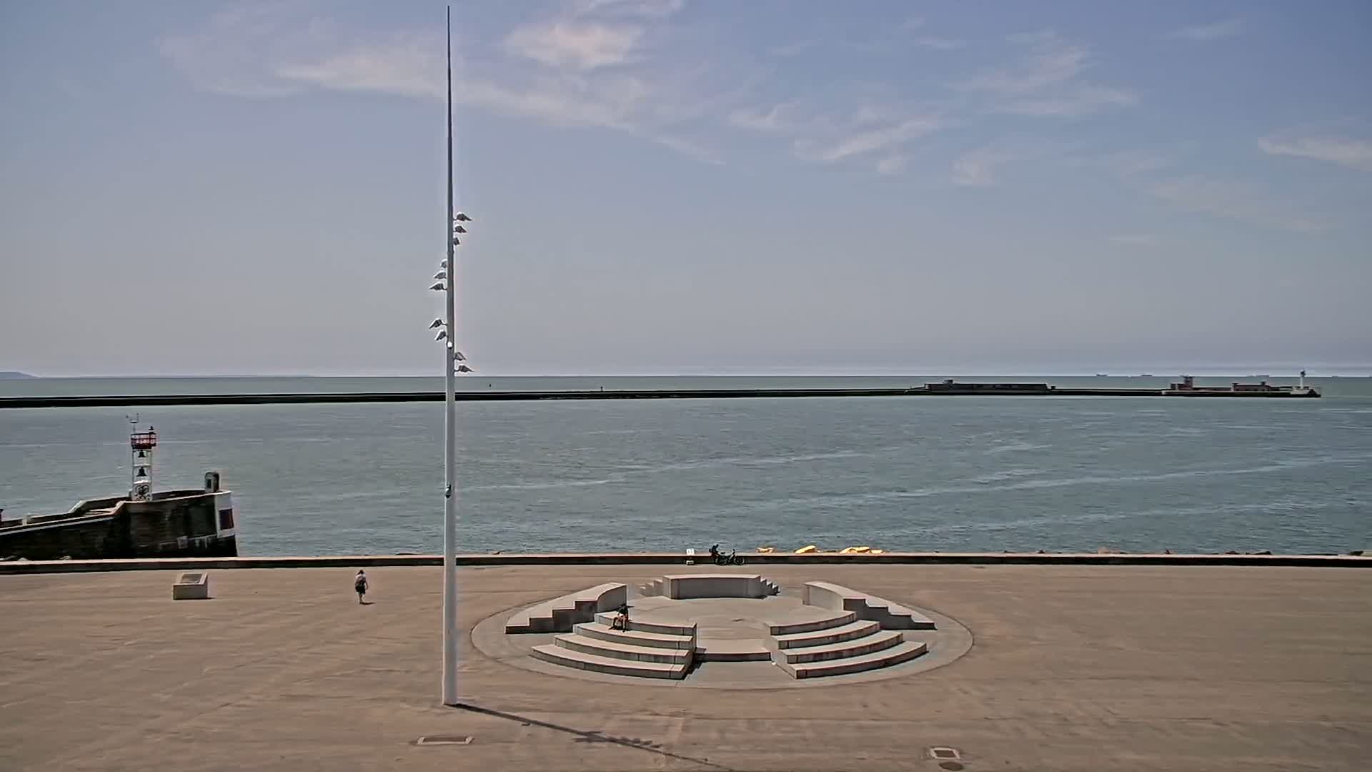 Le Havre Port Live Cam - Le Havre, Seine-Maritime, Normandie, France