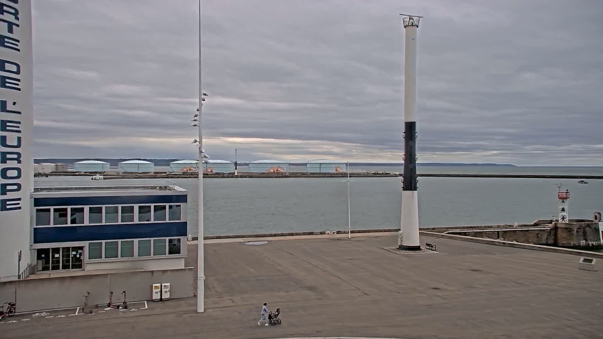 Le Havre Port Live Cam - Le Havre, Seine-Maritime, Normandie, France