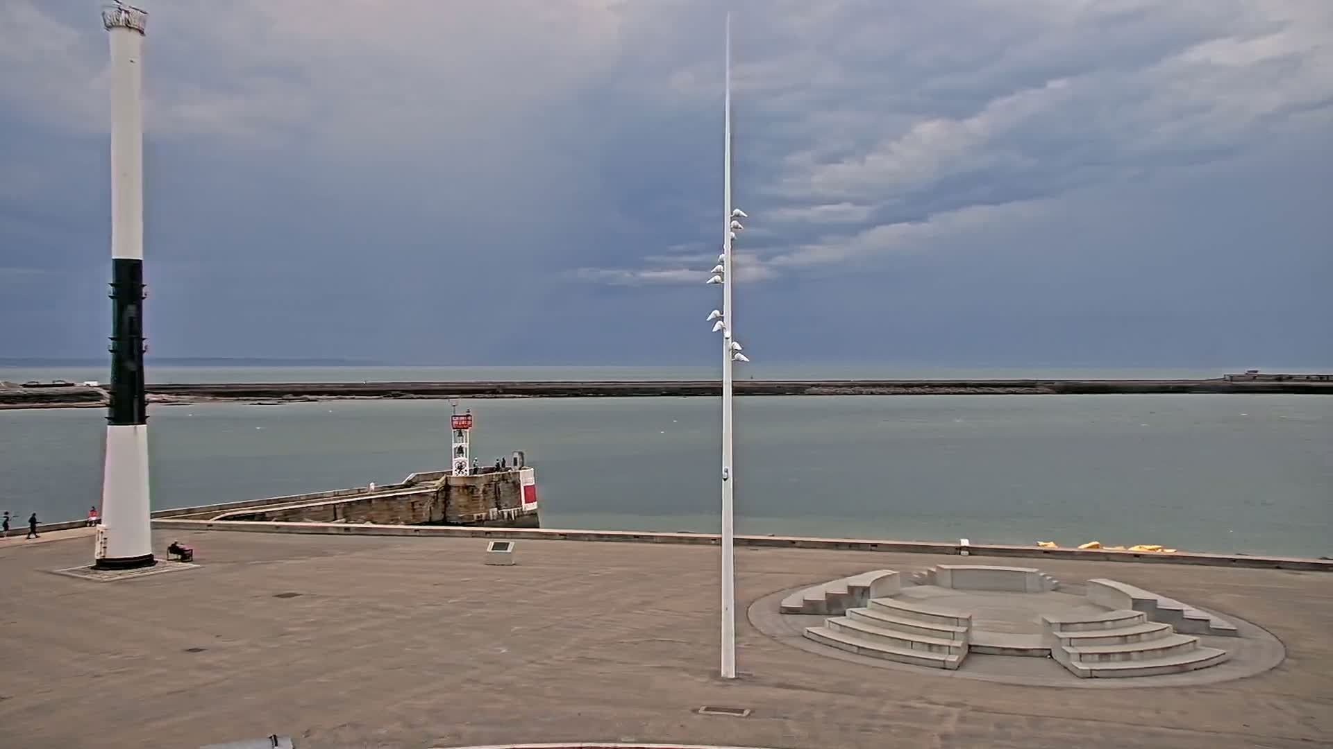 Le Havre Port Live Cam - Le Havre, Seine-Maritime, Normandie, France