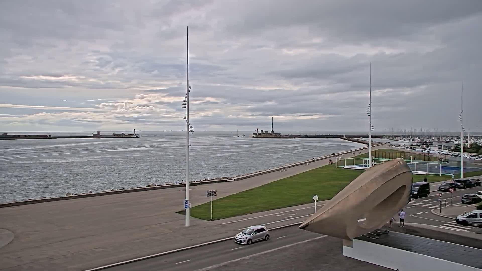 Le Havre Port Live Cam - Le Havre, Seine-Maritime, Normandie, France