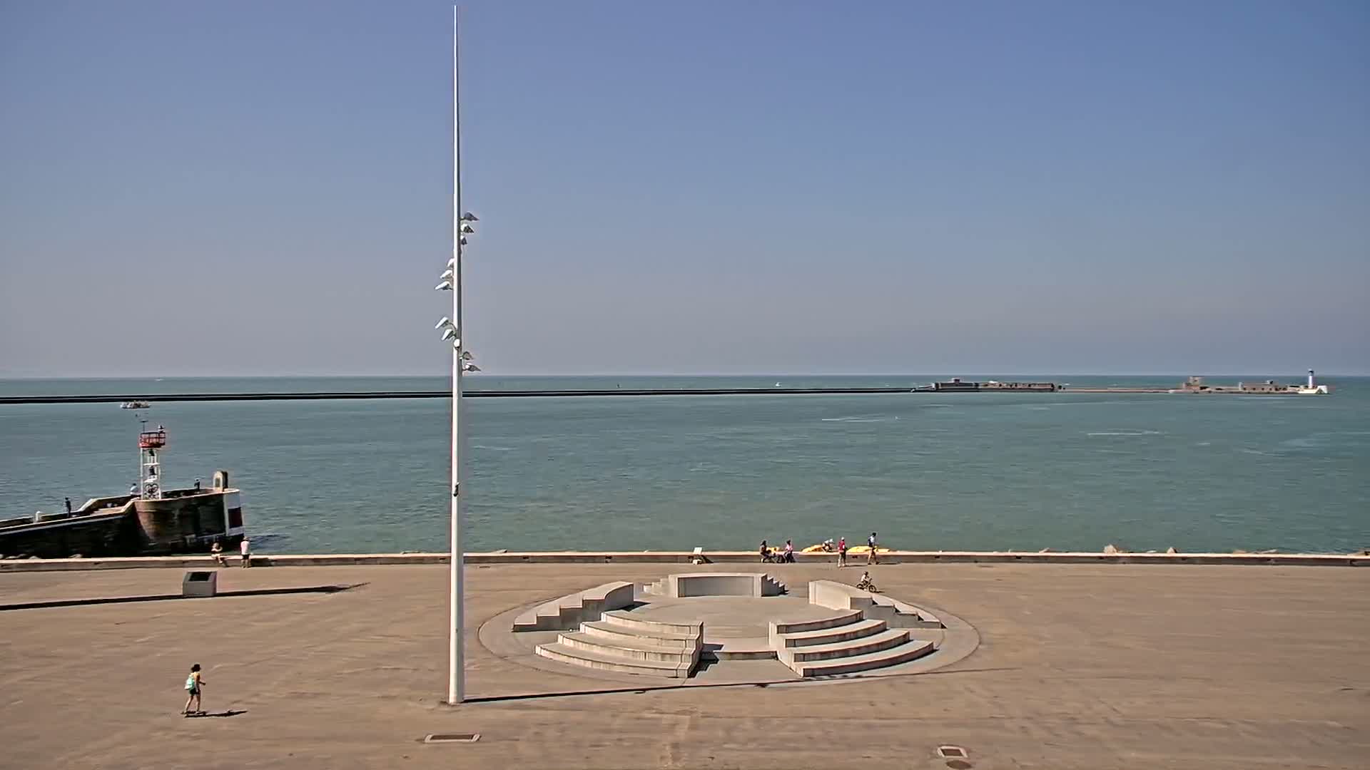 Le Havre Port Live Cam - Le Havre, Seine-Maritime, Normandie, France