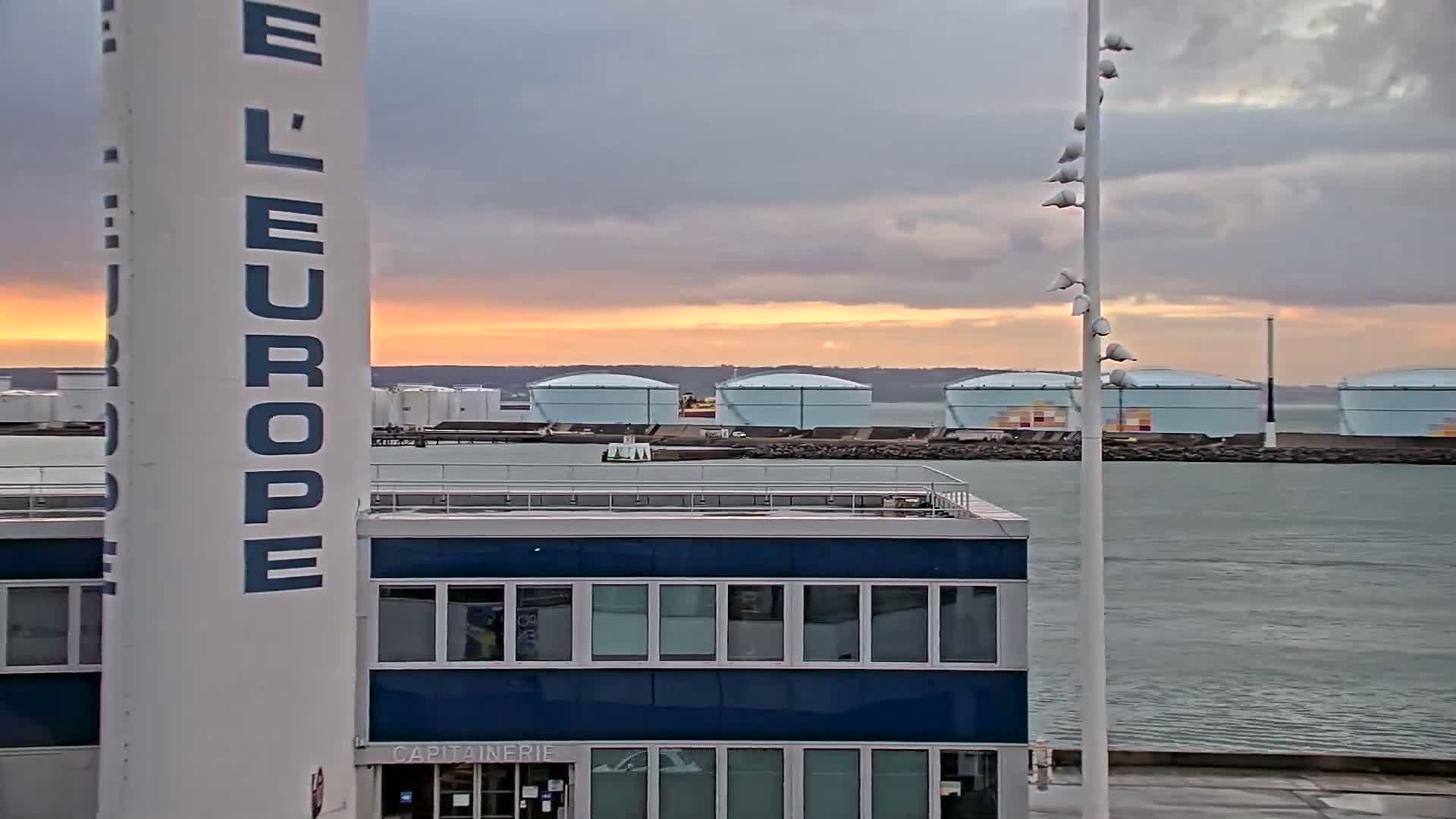 Le Havre Port Live Cam - Le Havre, Seine-Maritime, Normandie, France
