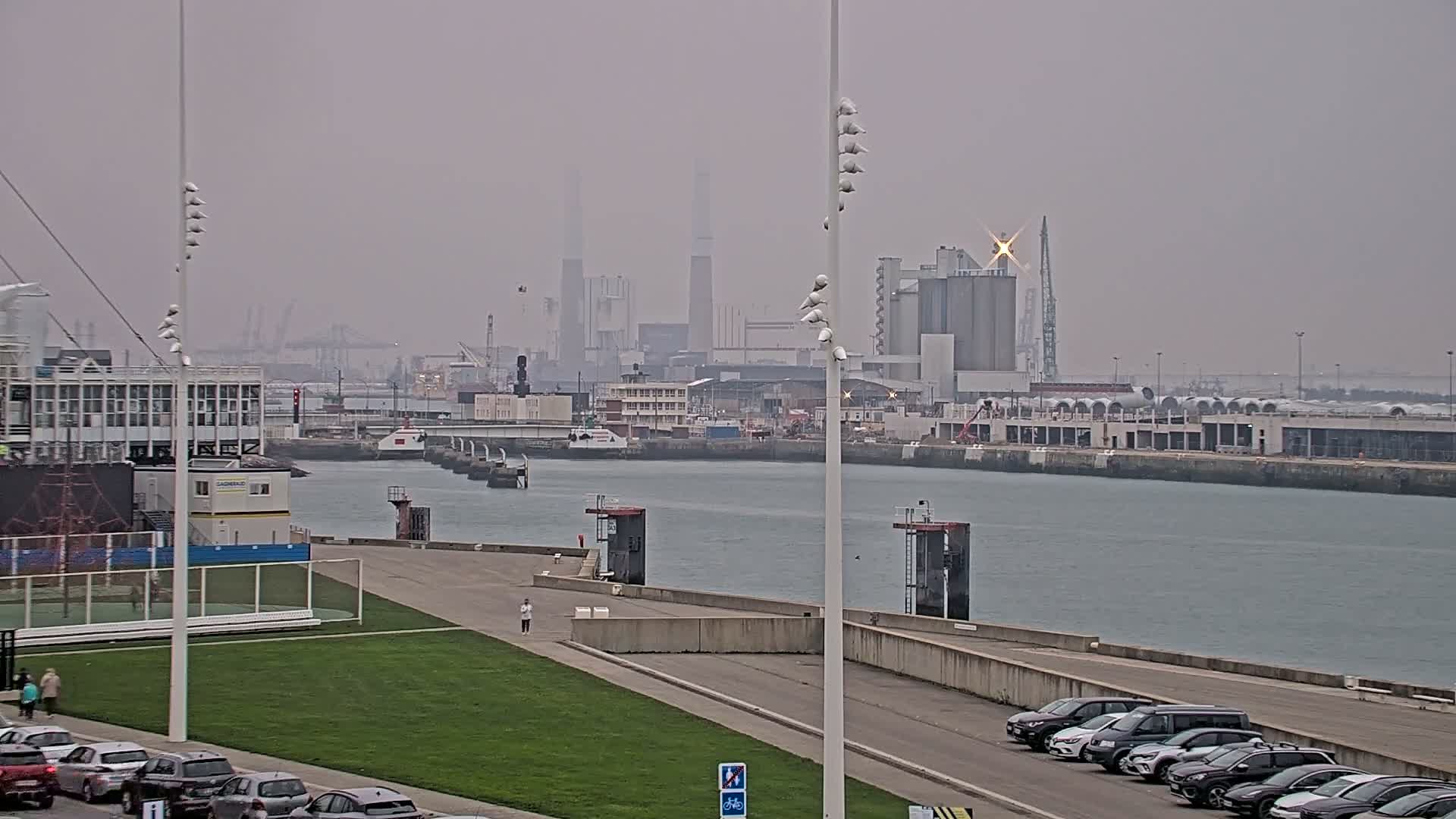 Le Havre Port Live Cam - Le Havre, Seine-Maritime, Normandie, France