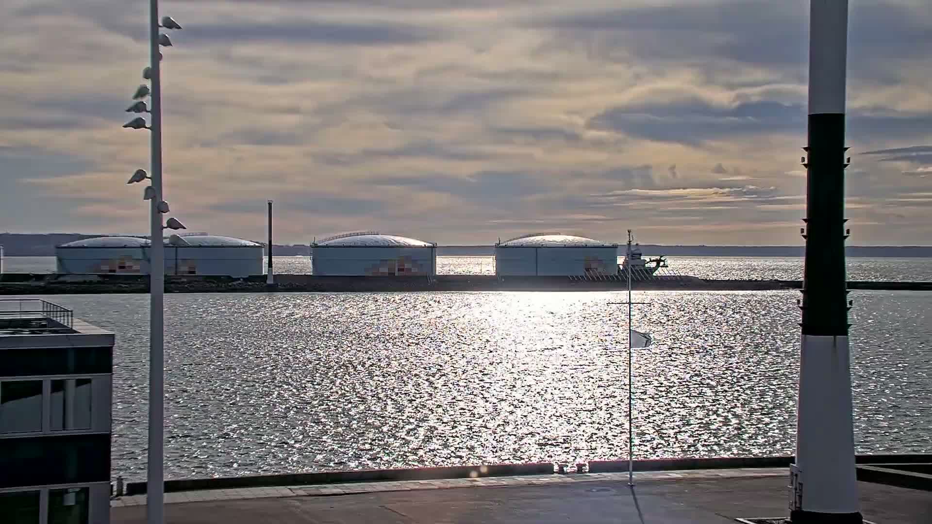 Le Havre Port Live Cam - Le Havre, Seine-Maritime, Normandie, France