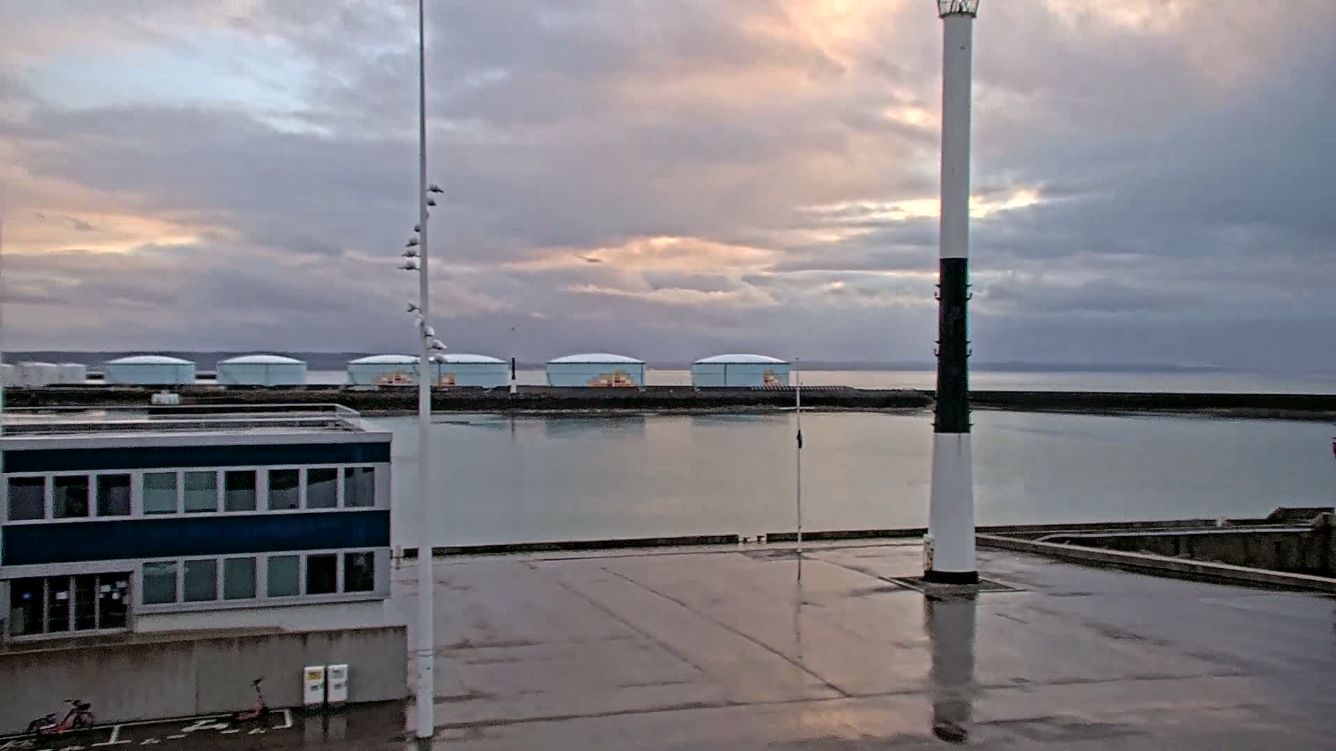 Le Havre Port Live Cam - Le Havre, Seine-Maritime, Normandie, France