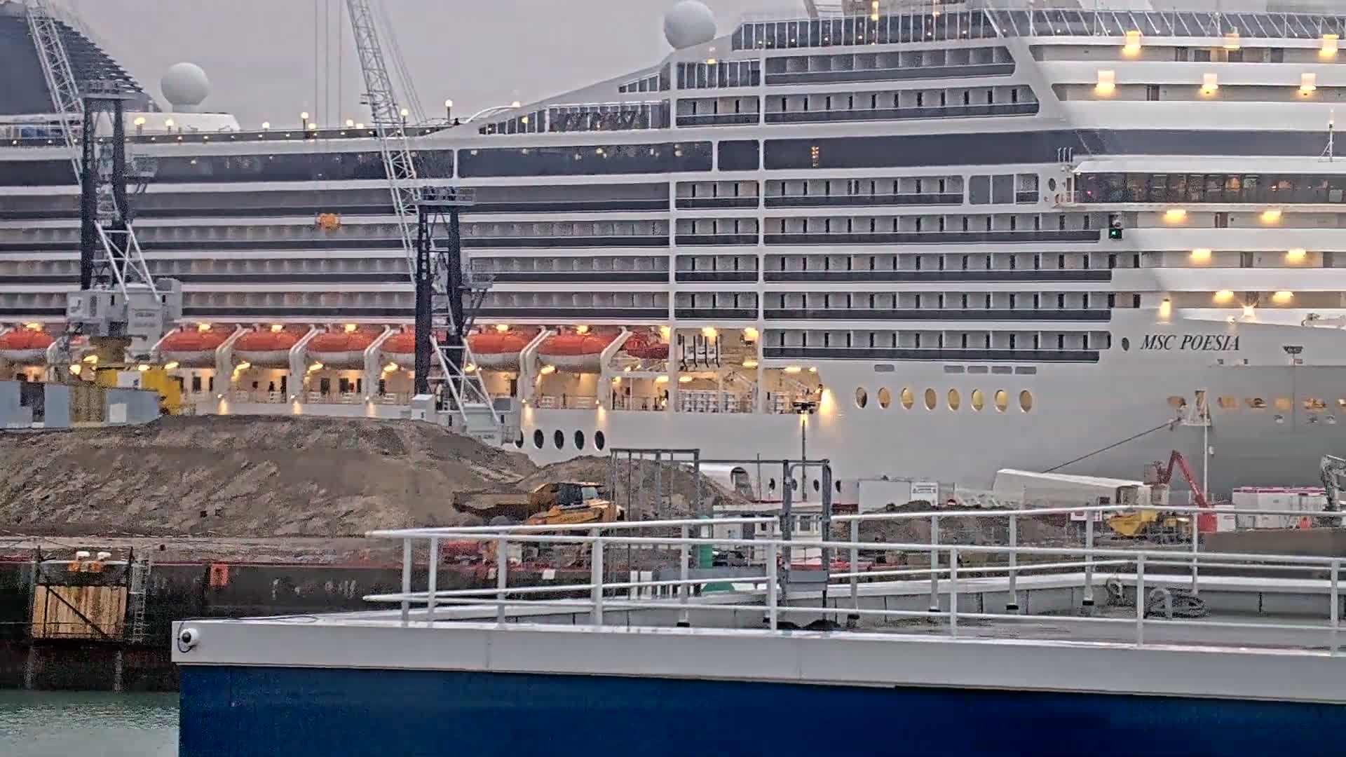 Le Havre Port Live Cam - Le Havre, Seine-Maritime, Normandie, France