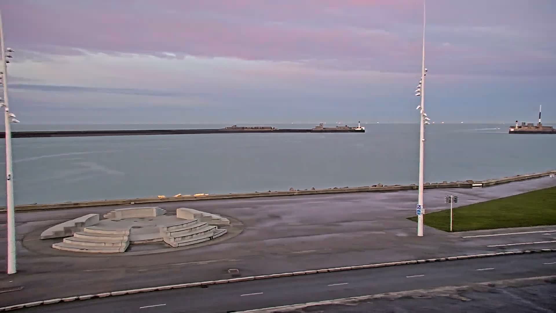Le Havre Port Live Cam - Le Havre, Seine-Maritime, Normandie, France