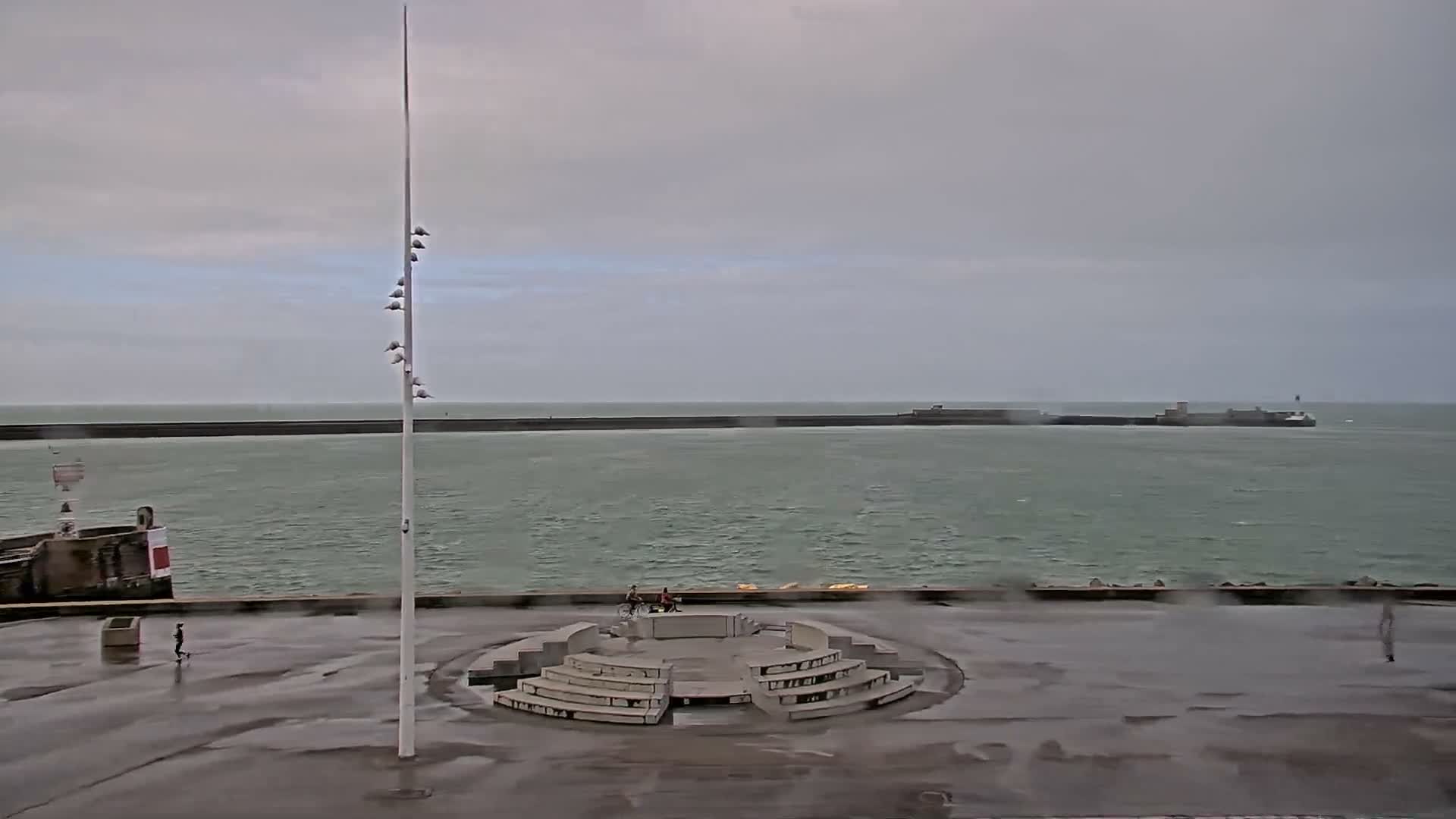 Le Havre Port Live Cam - Le Havre, Seine-Maritime, Normandie, France