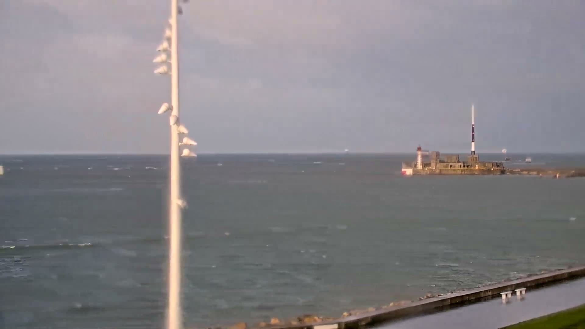 Le Havre Port Live Cam - Le Havre, Seine-Maritime, Normandie, France