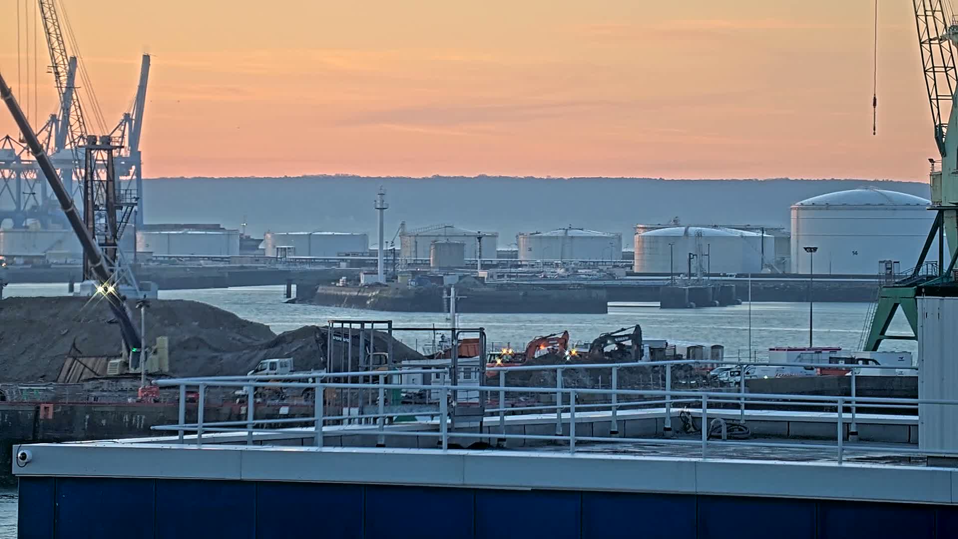 Le Havre Port Live Cam - Le Havre, Seine-Maritime, Normandie, France