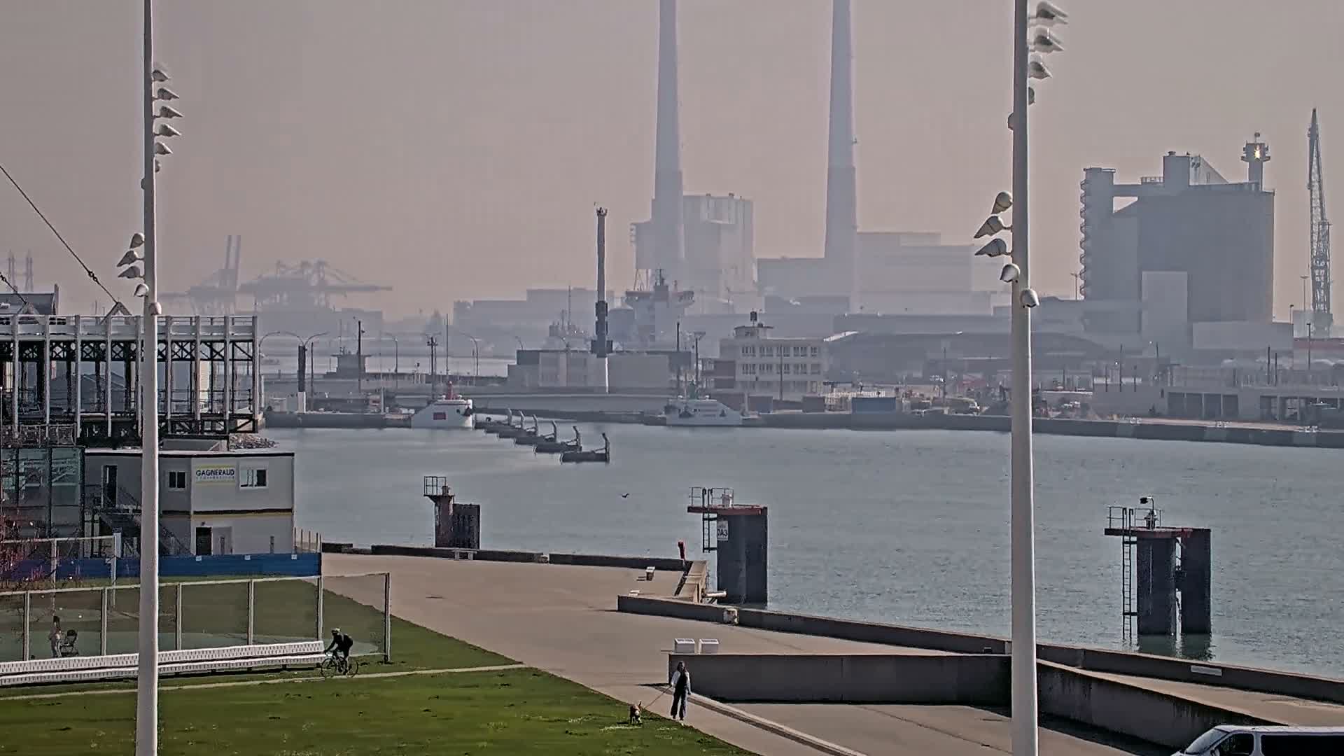Le Havre Port Live Cam - Le Havre, Seine-Maritime, Normandie, France