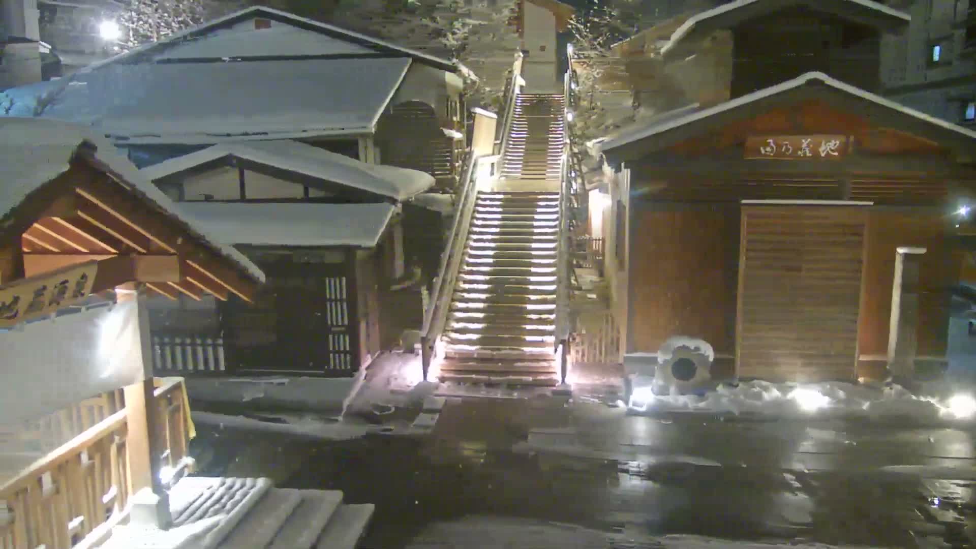 Gunma, Kusatsu Onsen, Ura Kusatsu & Jizo Hot Spring Square ( 群馬・草津温泉・裏草津・地蔵温泉広場 ) Live Cam - Kusatsu, Agatsuma-gun , Gunma, Kantō, Honshu, Japan