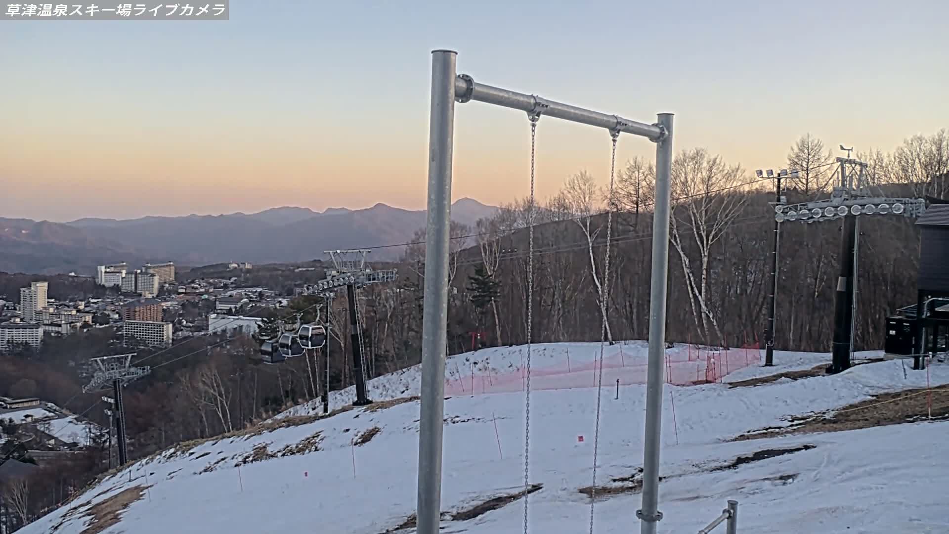 Gunma, Agatsuma, Kusatsu Onsen Ski Resort Tenguyama Summit Ski Slopes Funfair & Kusatsu Skyline ( 群馬・吾妻・草津温泉スキー場 天狗山山頂スキー場 遊園地＆草津スカイライン ) Live Cam - Kusatsu, Agatsuma-gun , Gunma, Kantō, Honshu, Japan