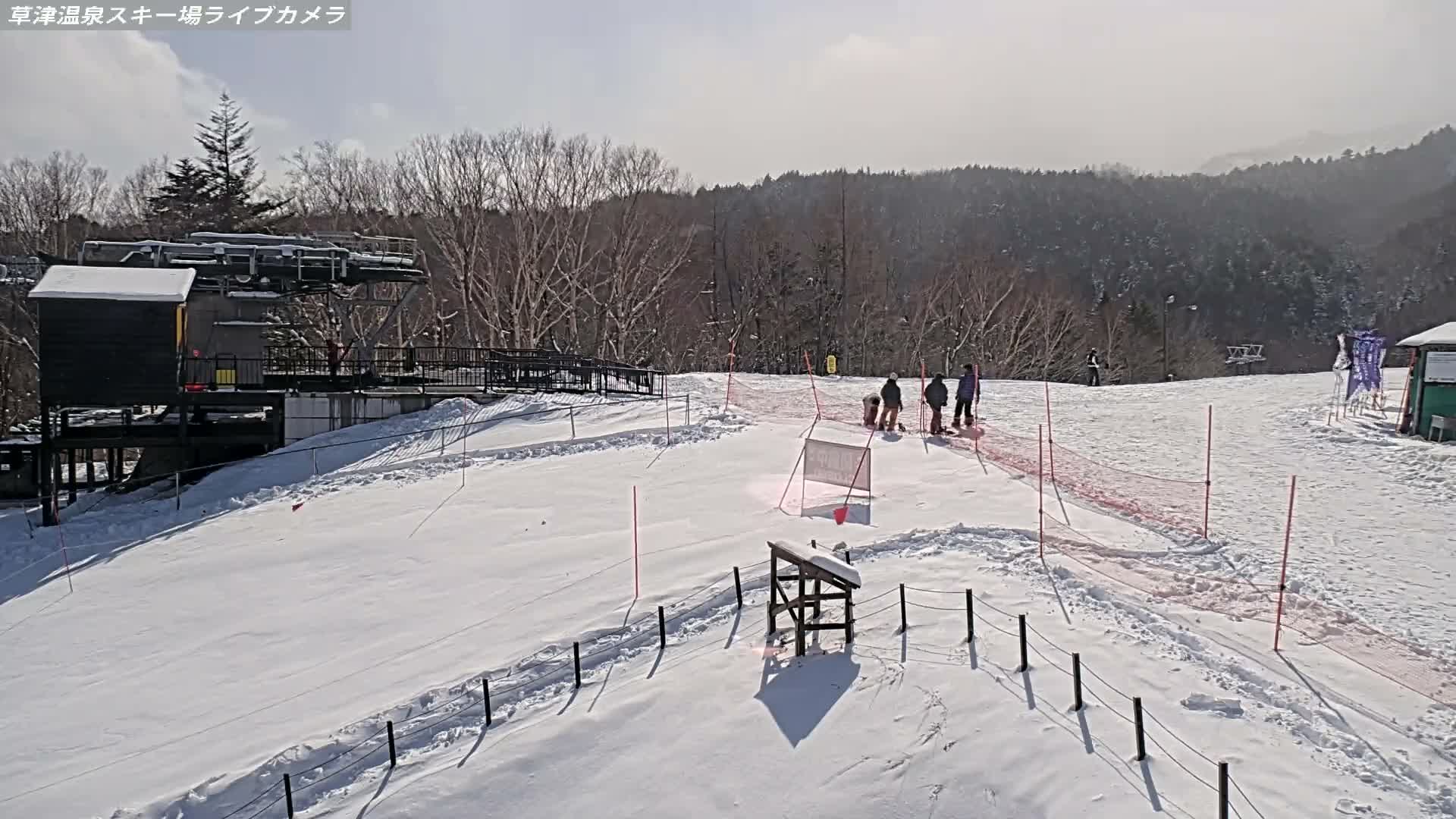 Gunma, Agatsuma, Kusatsu Onsen Ski Resort Tenguyama Summit Ski Slopes Funfair & Kusatsu Skyline ( 群馬・吾妻・草津温泉スキー場 天狗山山頂スキー場 遊園地＆草津スカイライン ) Live Cam - Kusatsu, Agatsuma-gun , Gunma, Kantō, Honshu, Japan