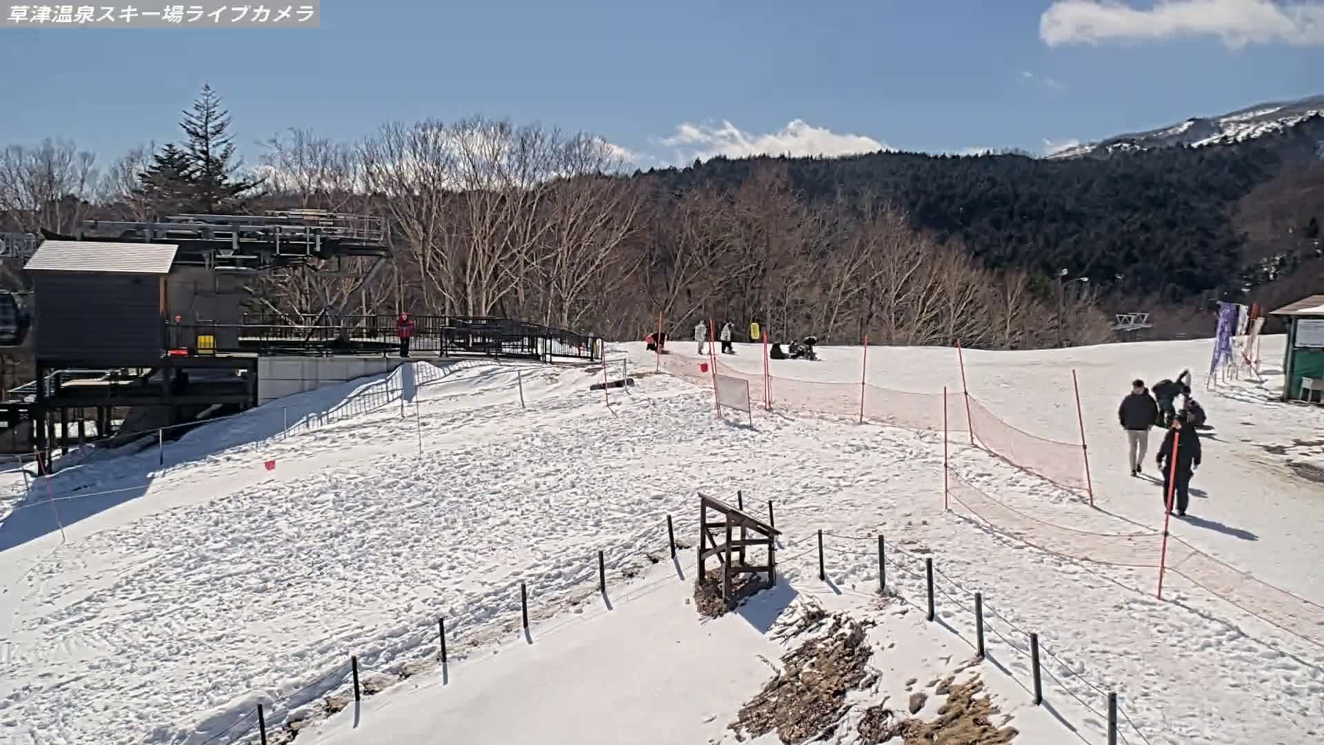Gunma, Agatsuma, Kusatsu Onsen Ski Resort Tenguyama Summit Ski Slopes Funfair & Kusatsu Skyline ( 群馬・吾妻・草津温泉スキー場 天狗山山頂スキー場 遊園地＆草津スカイライン ) Live Cam - Kusatsu, Agatsuma-gun , Gunma, Kantō, Honshu, Japan
