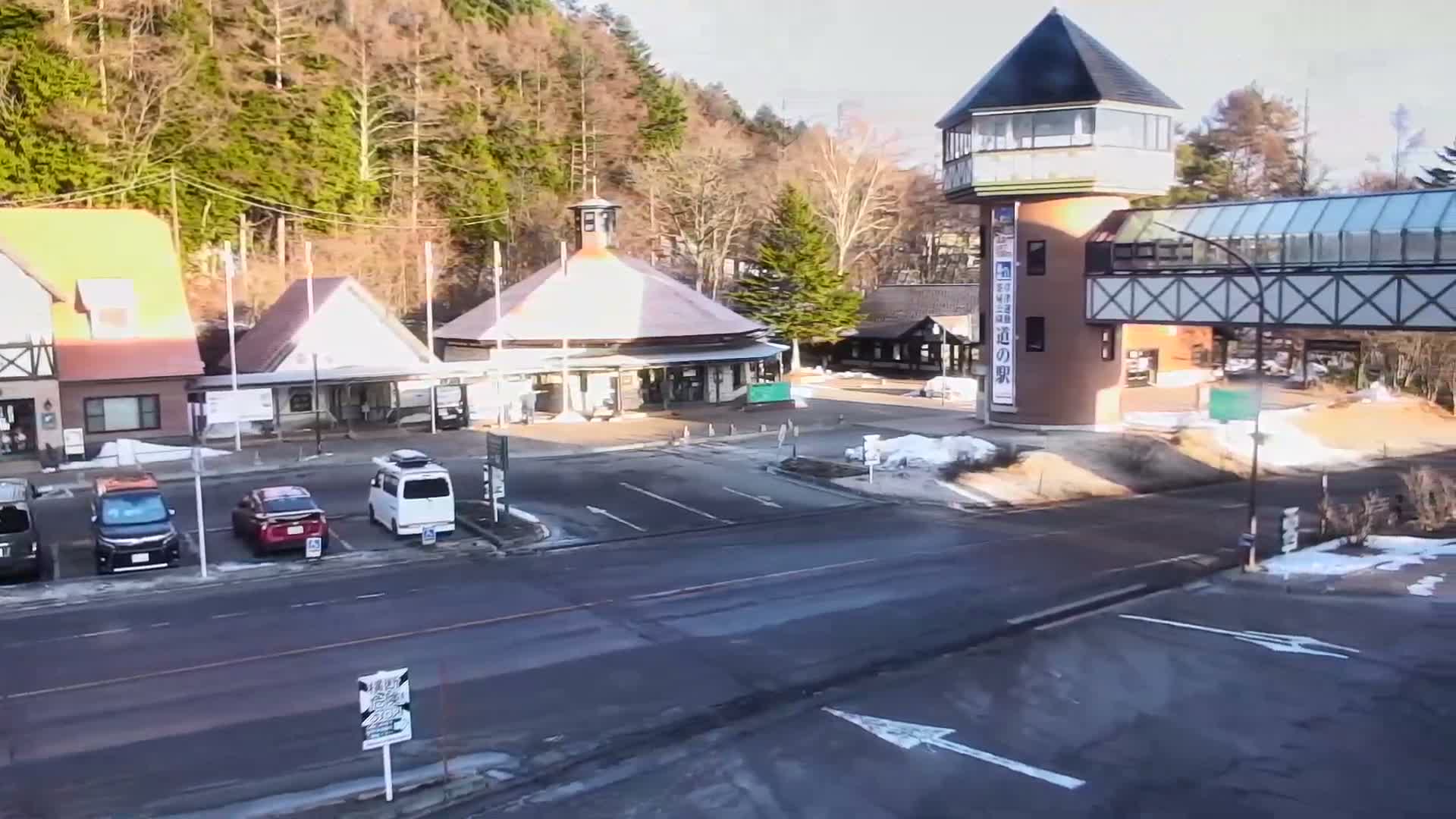 Gunma, Kusatsu, Roadside Station Kusatsu Undojaya Park ( 群馬県 草津市 道の駅 草津運動茶屋公園 ) Live Cam - Kusatsu, Agatsuma-gun , Gunma, Kantō, Honshu, Japan