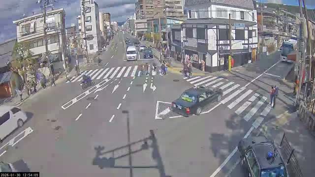 Higashioji-dori / Gojo-dori Street Intersection ( 京都市東山区 ​​東大路通と五条通交差点)  Gojo-zaka, Kyoto, Higashiyama Live Cam - 6 Chome, Gojobashihigashi, Higashiyama, Kyoto, Kyōto, Kansai, Japan