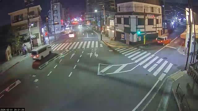 Higashioji-dori / Gojo-dori Street Intersection ( 京都市東山区 ​​東大路通と五条通交差点)  Gojo-zaka, Kyoto, Higashiyama Live Cam - 6 Chome, Gojobashihigashi, Higashiyama, Kyoto, Kyōto, Kansai, Japan