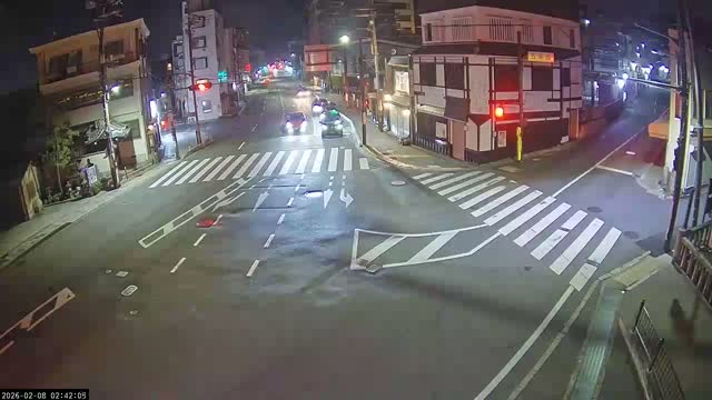 Higashioji-dori / Gojo-dori Street Intersection ( 京都市東山区 ​​東大路通と五条通交差点)  Gojo-zaka, Kyoto, Higashiyama Live Cam - 6 Chome, Gojobashihigashi, Higashiyama, Kyoto, Kyōto, Kansai, Japan