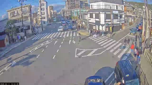 Higashioji-dori / Gojo-dori Street Intersection ( 京都市東山区 ​​東大路通と五条通交差点)  Gojo-zaka, Kyoto, Higashiyama Live Cam - 6 Chome, Gojobashihigashi, Higashiyama, Kyoto, Kyōto, Kansai, Japan